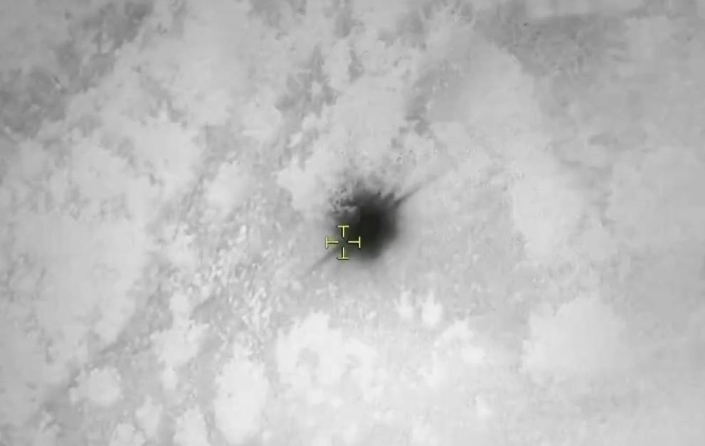 《阿納多盧通訊社》(Anadolu Agency)報道,土耳其無人機「Bayraktar Akinci」發現疑似載有伊朗總統的直升機殘骸的熱源,並將坐標分享給伊朗當局。(X)