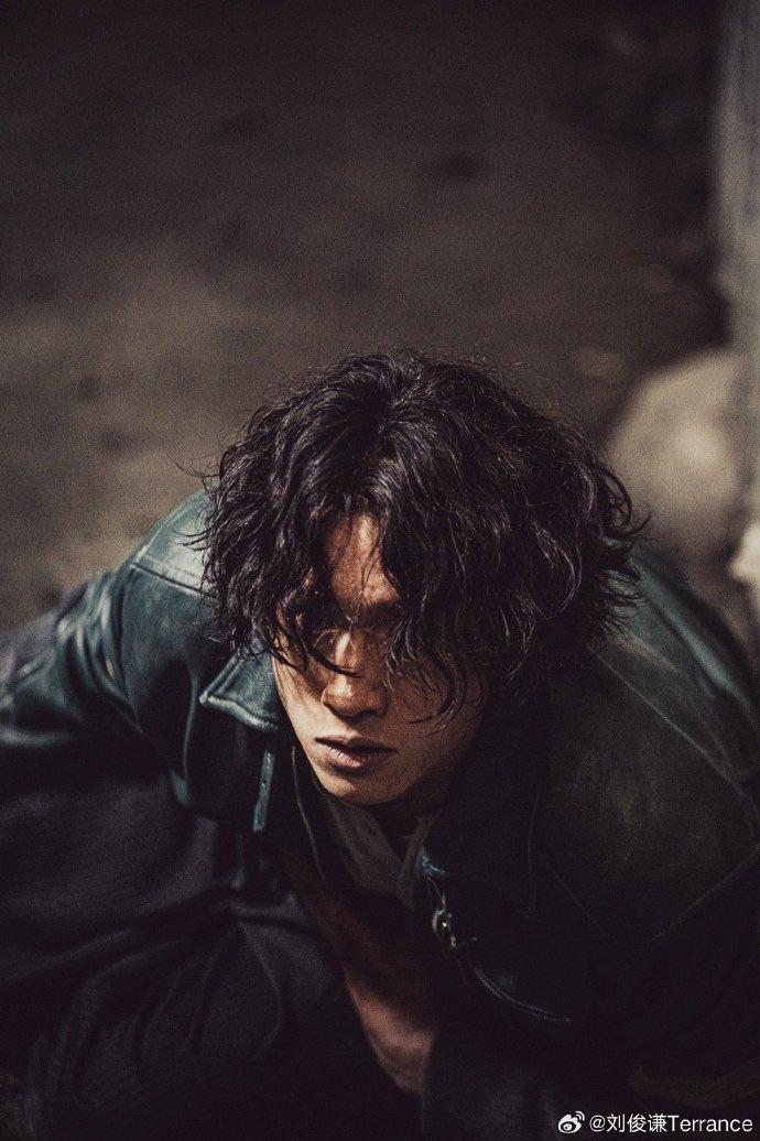 劉俊謙在《九龍城寨之圍城》演信一,網民不停大讚「劉俊謙好靚仔」。