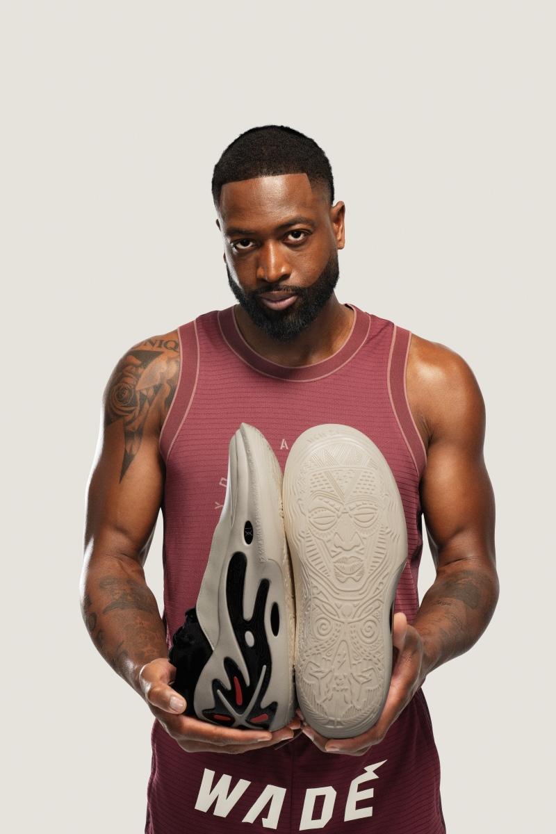 熱火名宿韋迪的籃球鞋WAY OF WADE 11結合時尚和功能