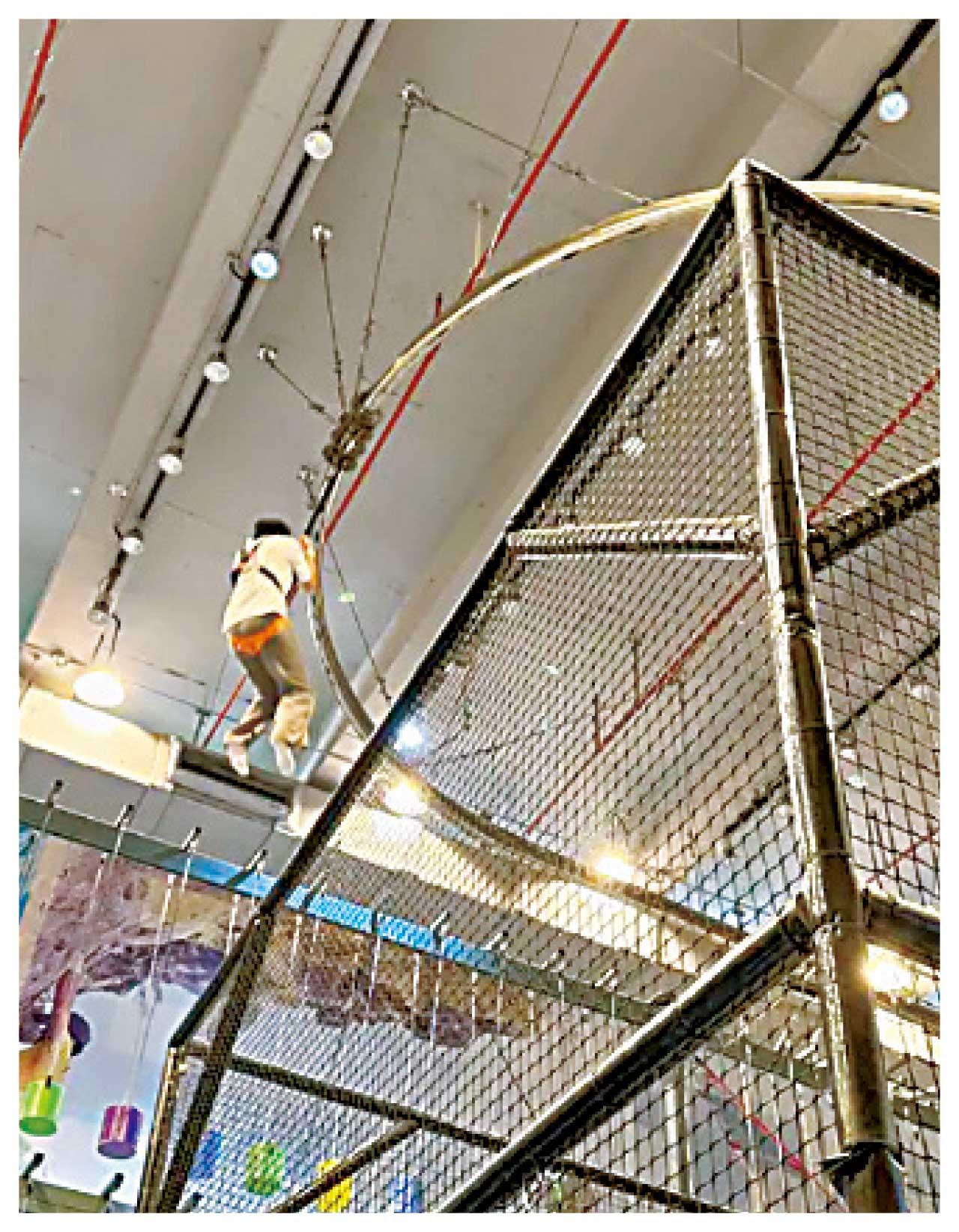 深圳商場高空飛索意外