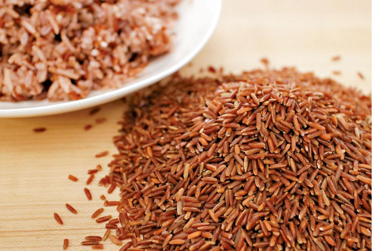 用糙米代替糯米包粽,可增加纖維量。