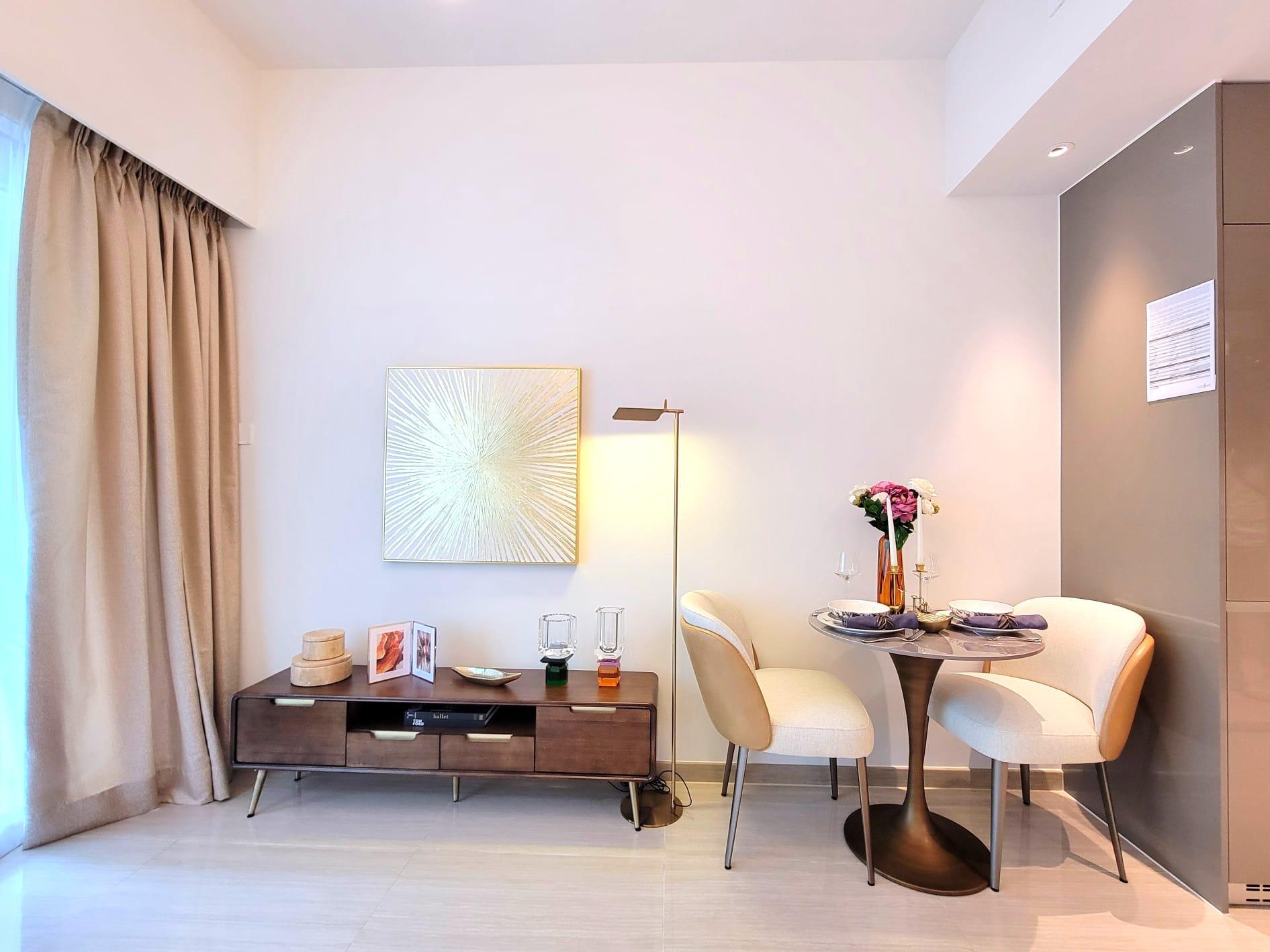 晉環示範單位|兩款290呎連家具開放式戶 一招令住戶靈活調配生活空間|多圖有片