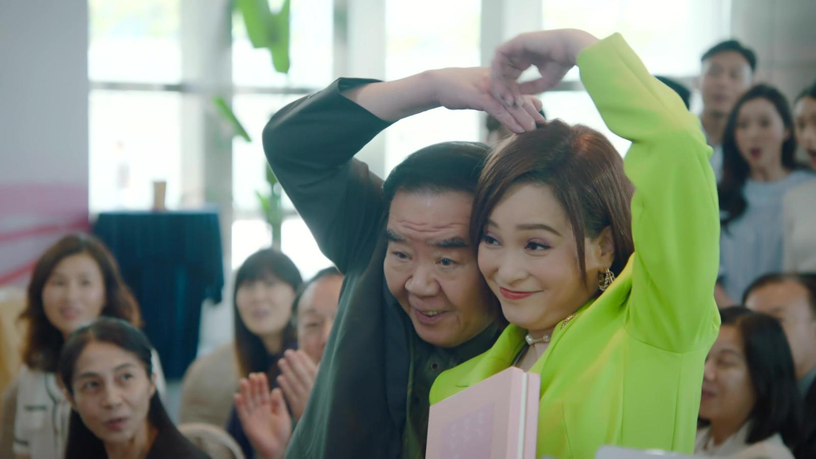 有網友笑言《神耆小子》劇情同《東張西望》何生何太風波神巧合!