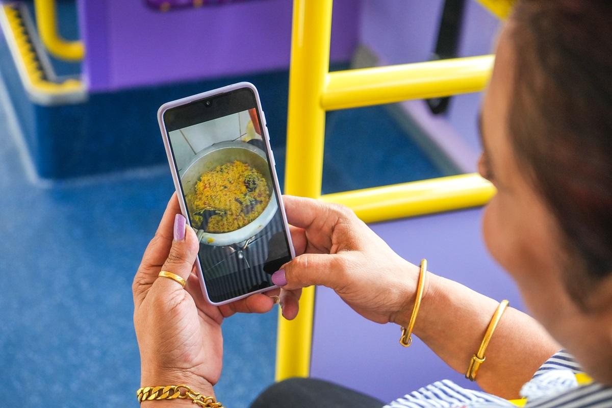 印度裔的Farzana已任職城巴車長約8個月。(城巴提供)