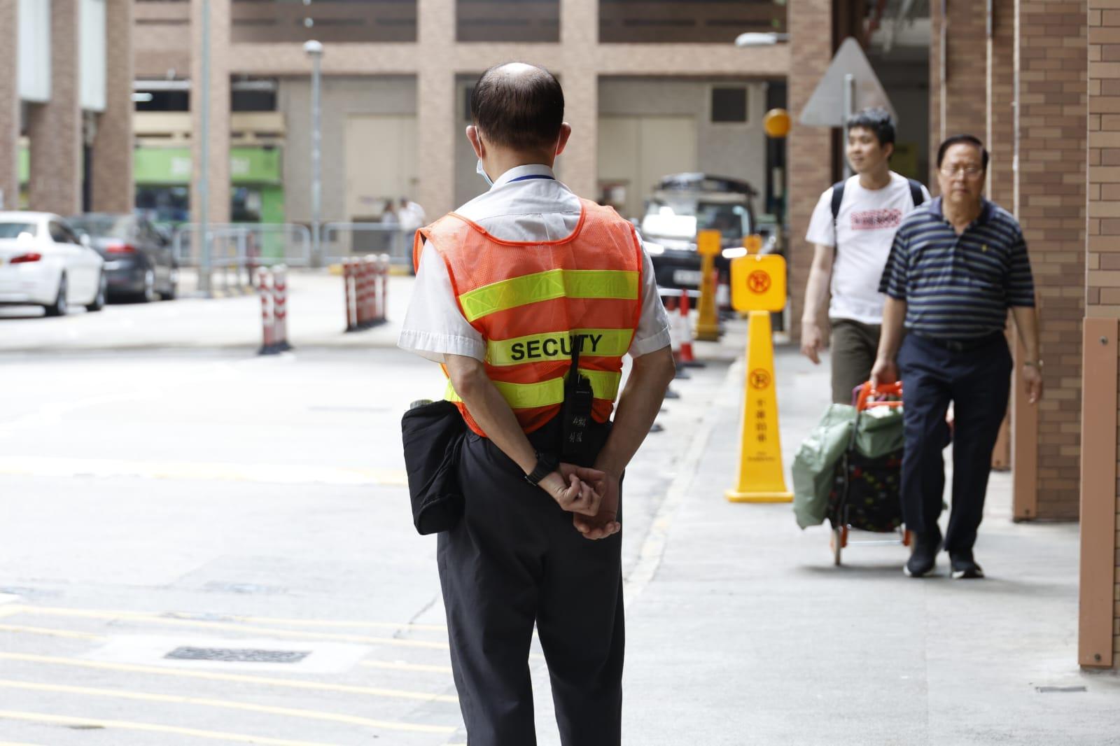 行會通過最低工資檢討,把「兩年一檢」調整為「一年一檢」,並加入「可加不減」方程式。(資料圖片/林俊源攝)