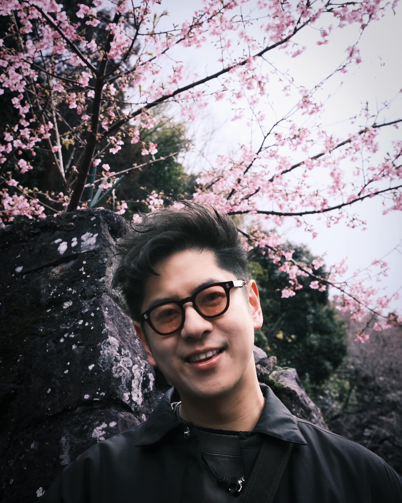 許廷鏗經常到日本旅行。