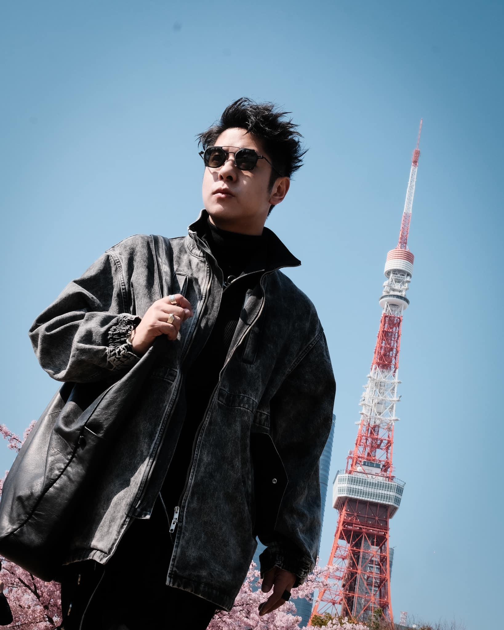 許廷鏗經常到日本旅行。