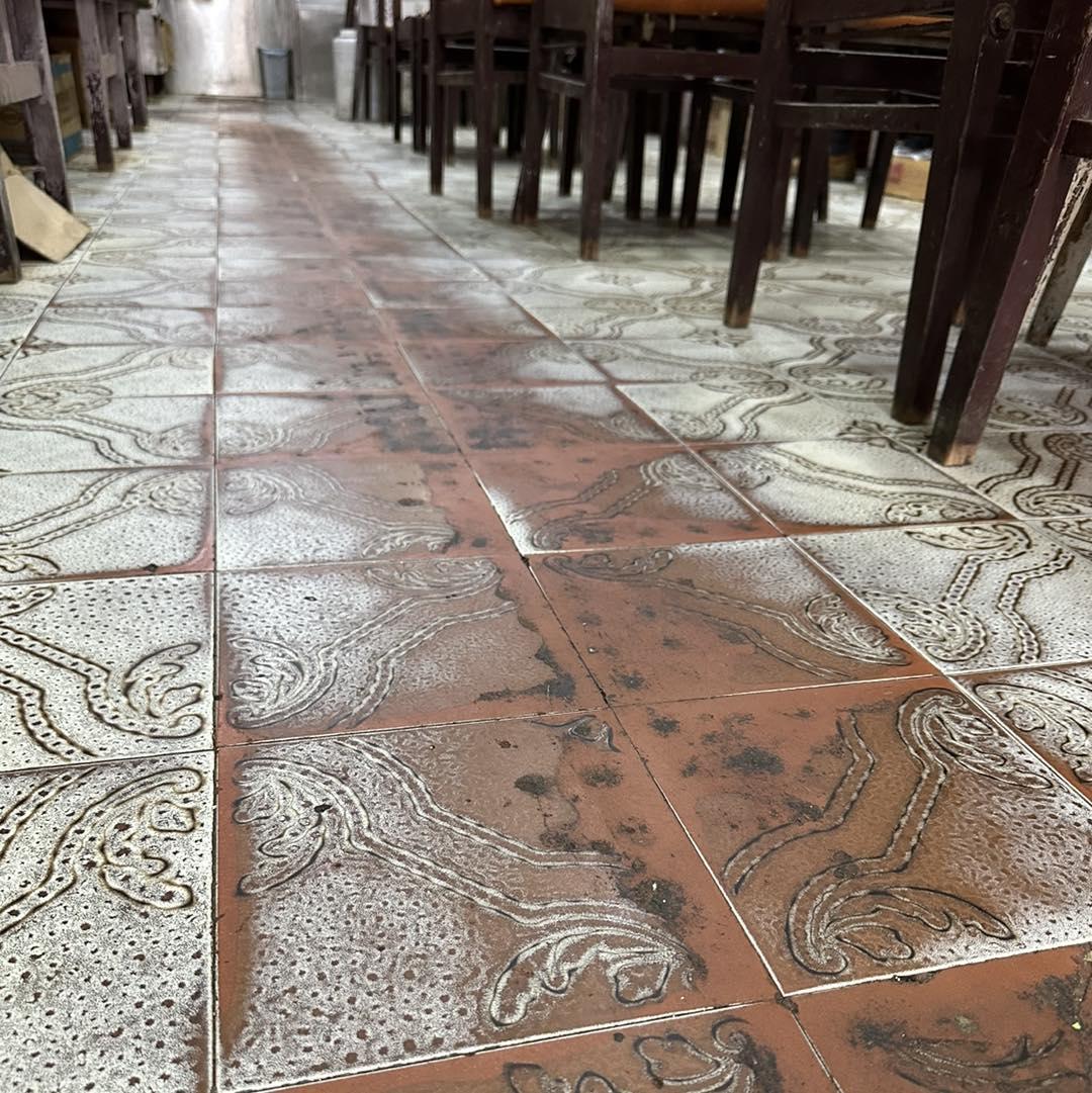 柴灣興華茶餐廳宣布7月底結業,開業46年保持懷舊裝修。(FB@興華茶餐廳)