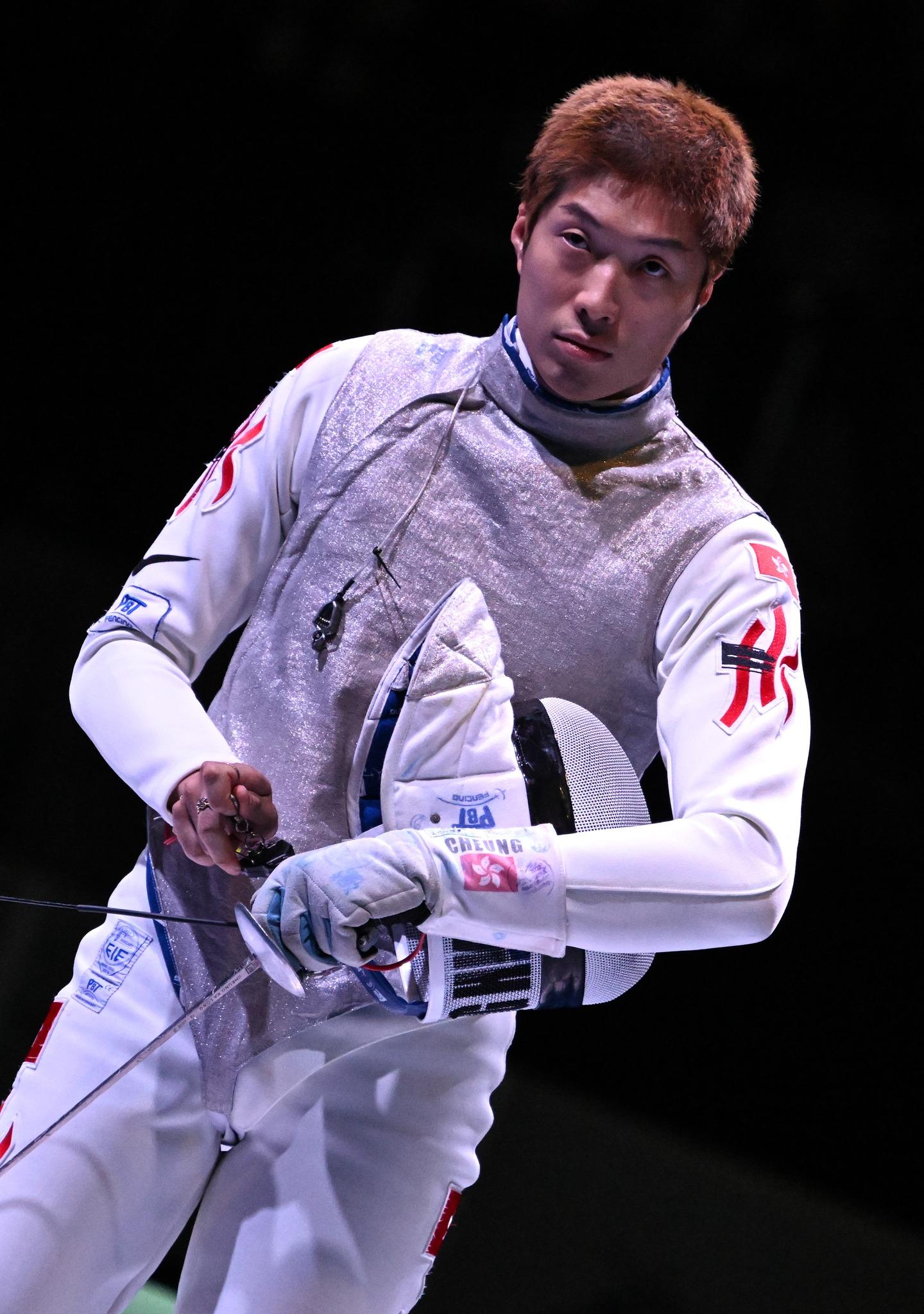 國際劍擊聯會花劍世界盃香港站,港隊在男花團體賽決賽反勝意大利隊,奪得隊史世盃分站首金 (國際劍擊總會)