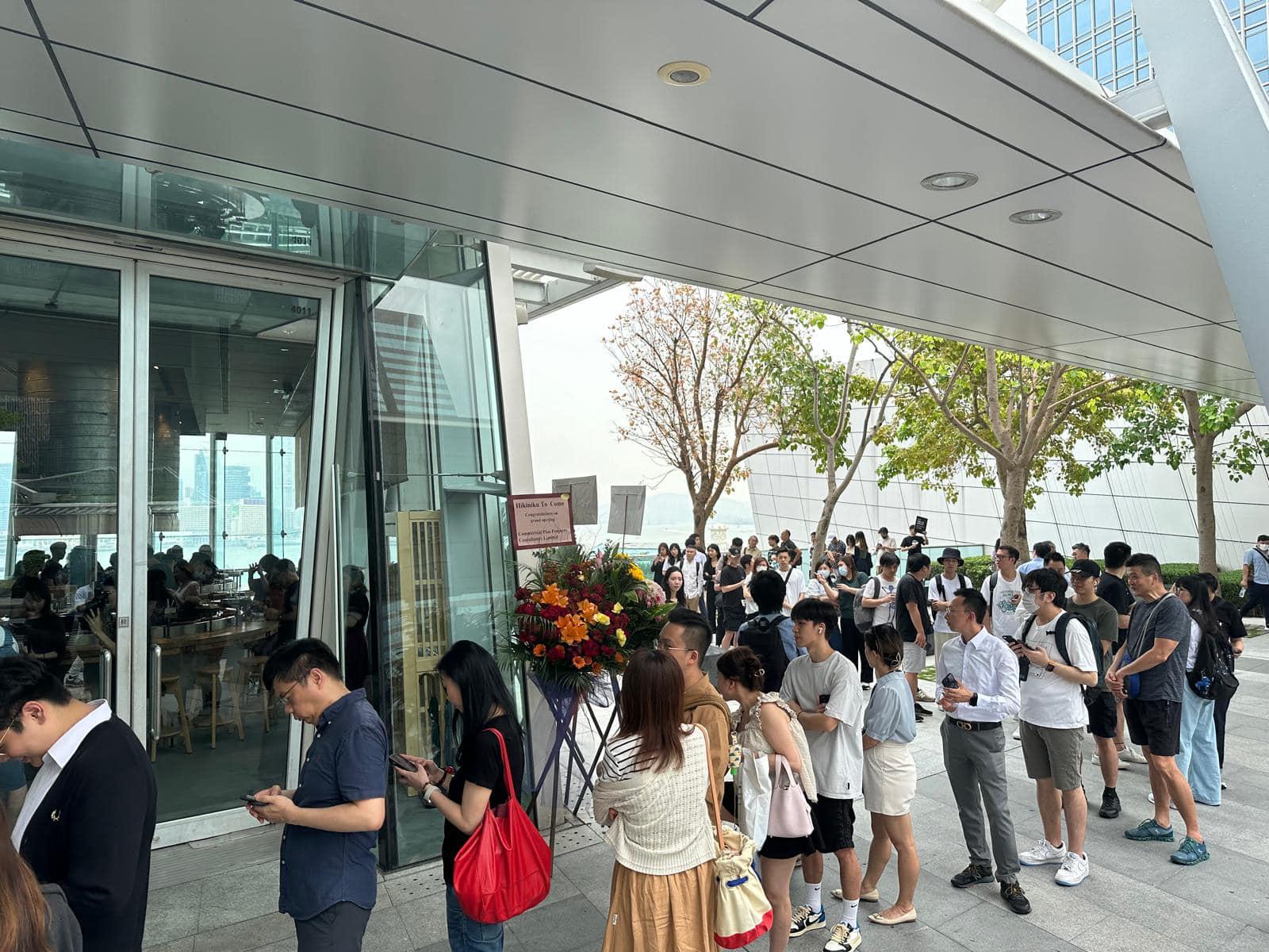 「挽肉と米」開業吸引不少人到場排隊試食。(FB@黃傑龍 Simon - 窮富翁 好人好事)