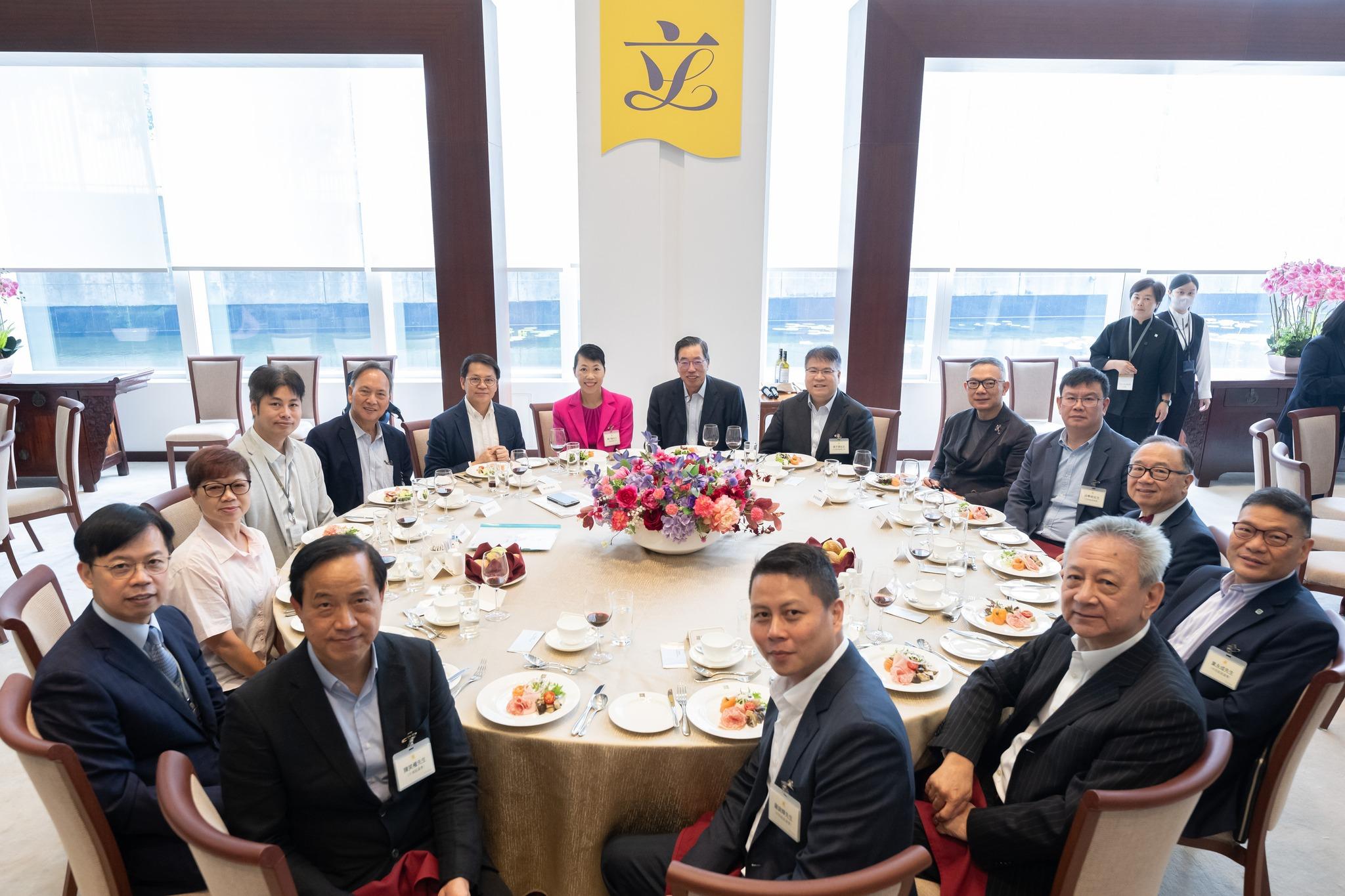 立法會區議會恢復會面 梁君彥:可發揮一加一大於二的協同效應