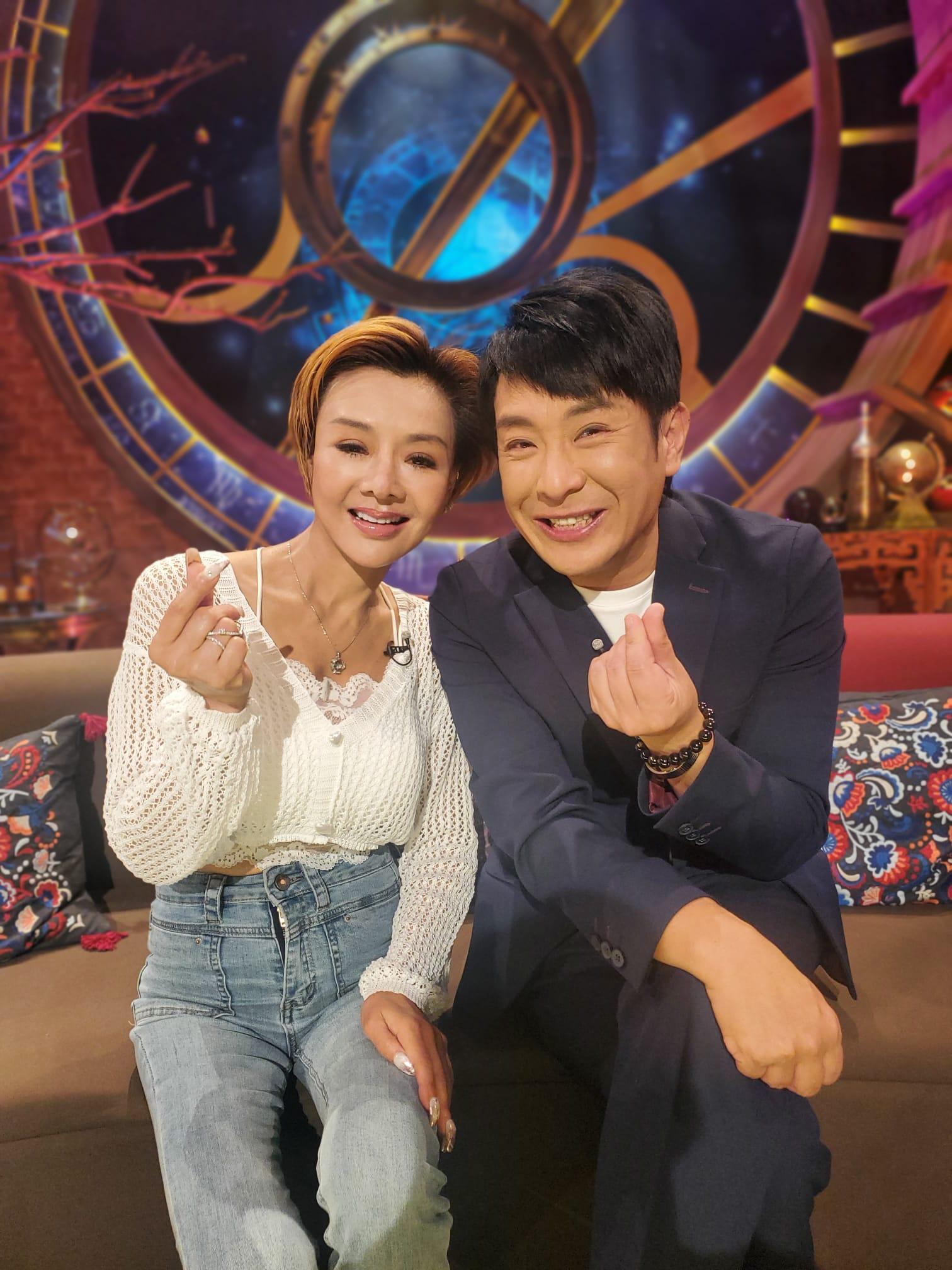 思浩跟葉子楣老友鬼鬼。