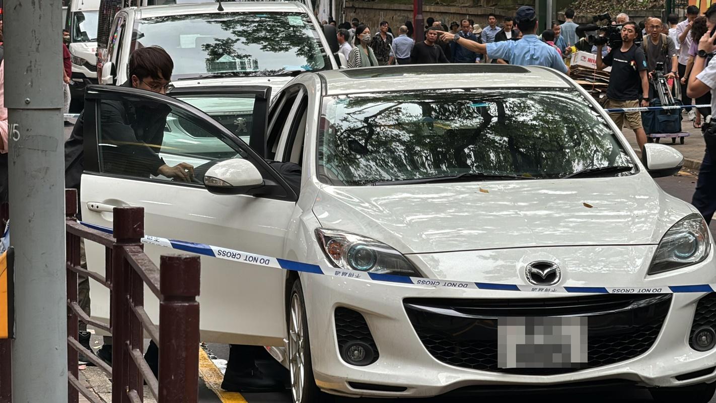 警方在涉案私家車蒐證。