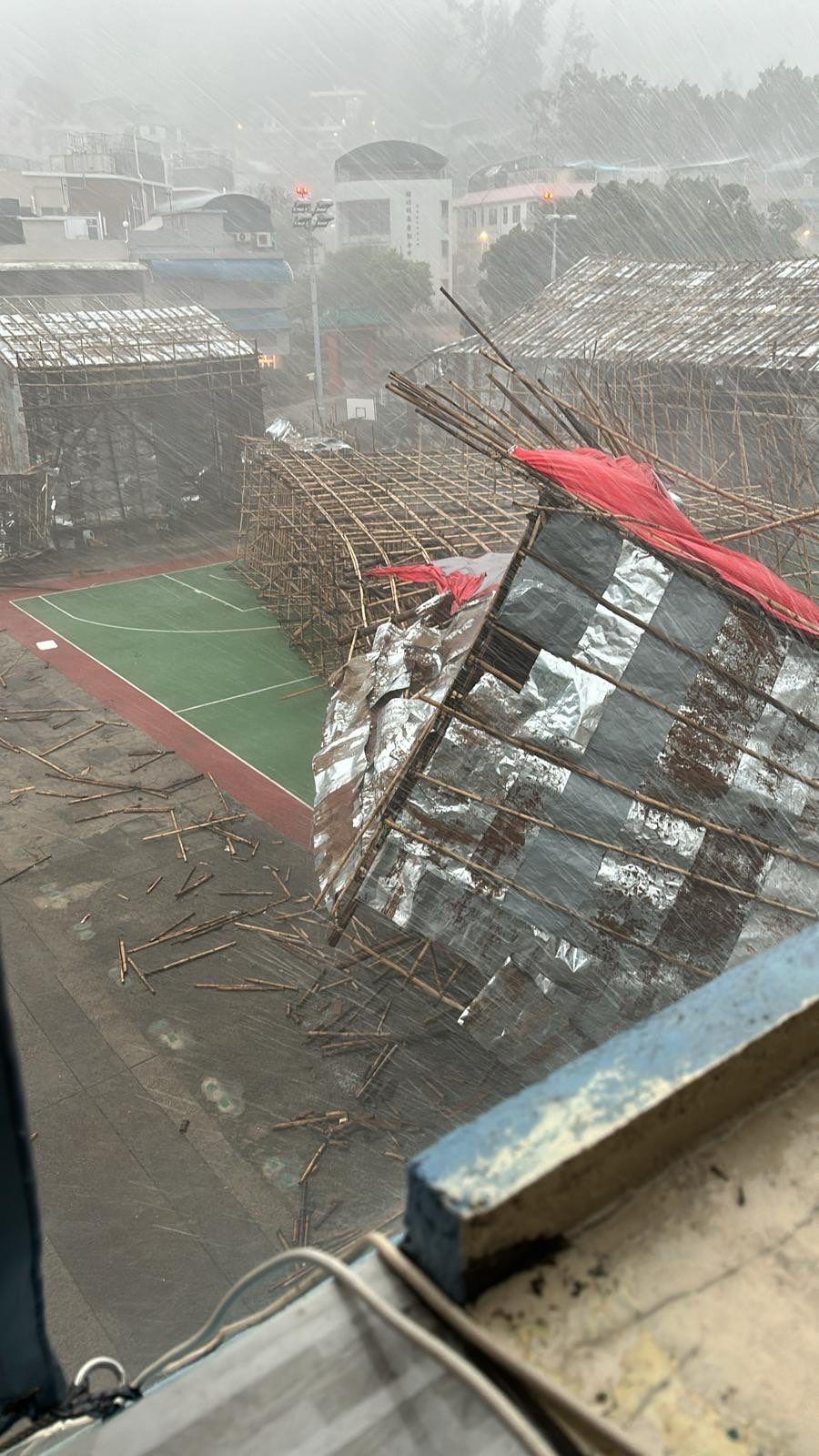長洲太平清醮|強風「冧包山」棚架倒塌無人傷(網上圖片)