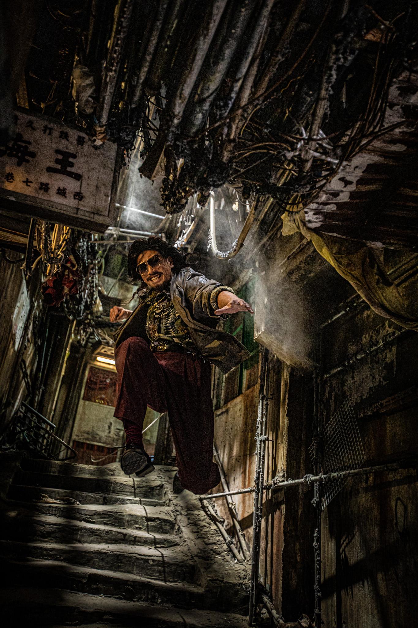 伍允龍在《九龍城寨之圍城》演王九。