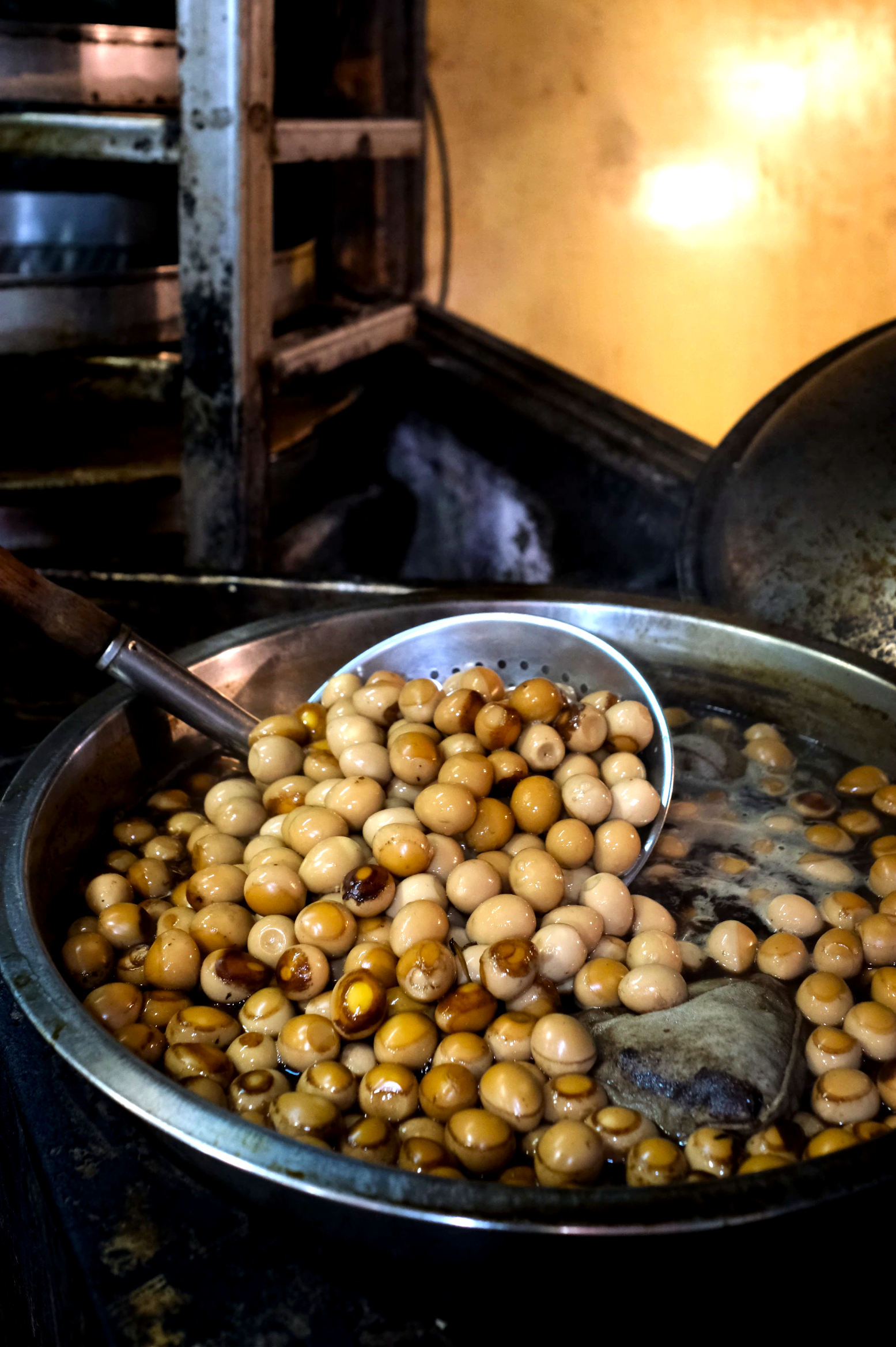 藥膳茶葉鐵蛋現場即製