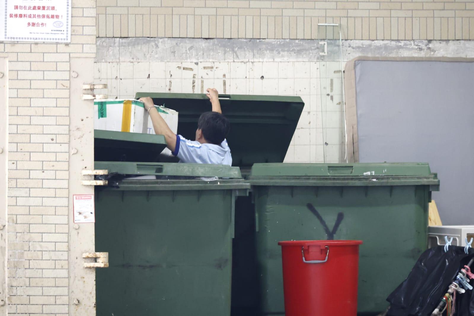 行會通過最低工資檢討,把「兩年一檢」調整為「一年一檢」,並加入「可加不減」方程式。(資料圖片/林俊源攝)