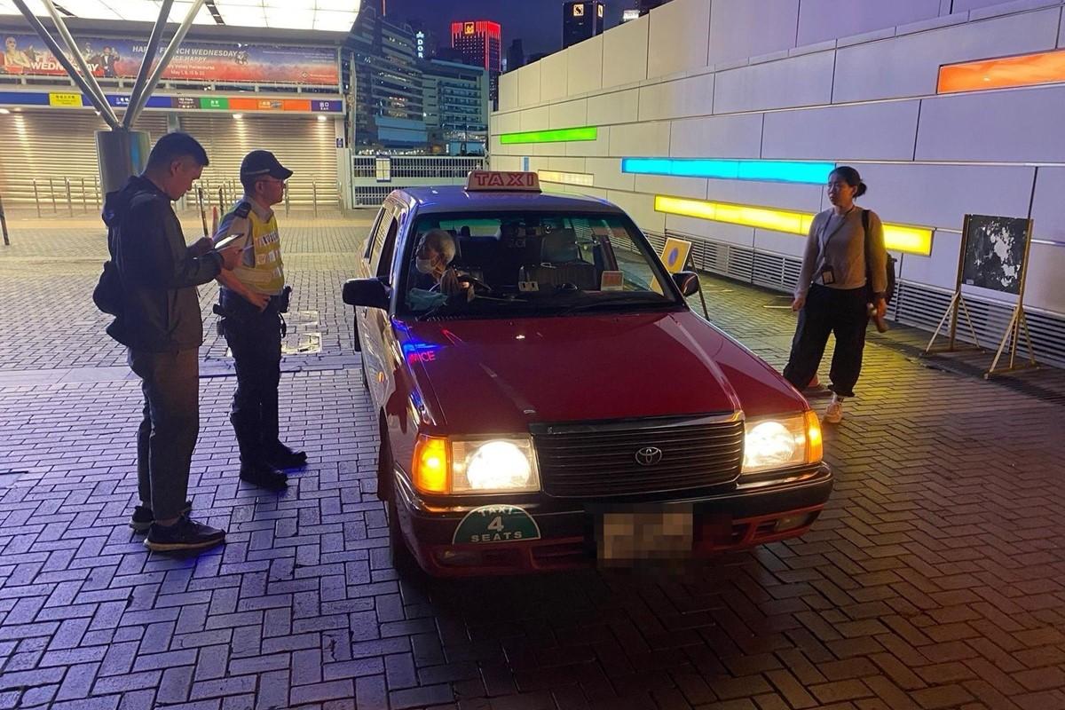 警方一連9日進行打擊的士違規行動。(警方提供)