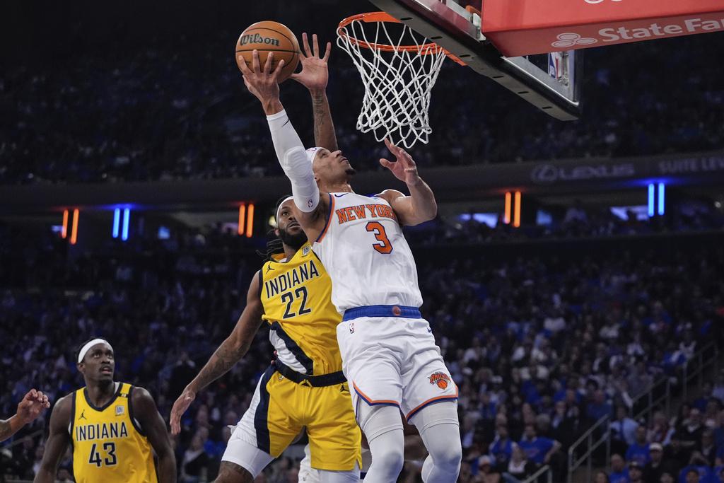 紐約人以121:117擊敗溜馬領先場數1:0。(美聯社)