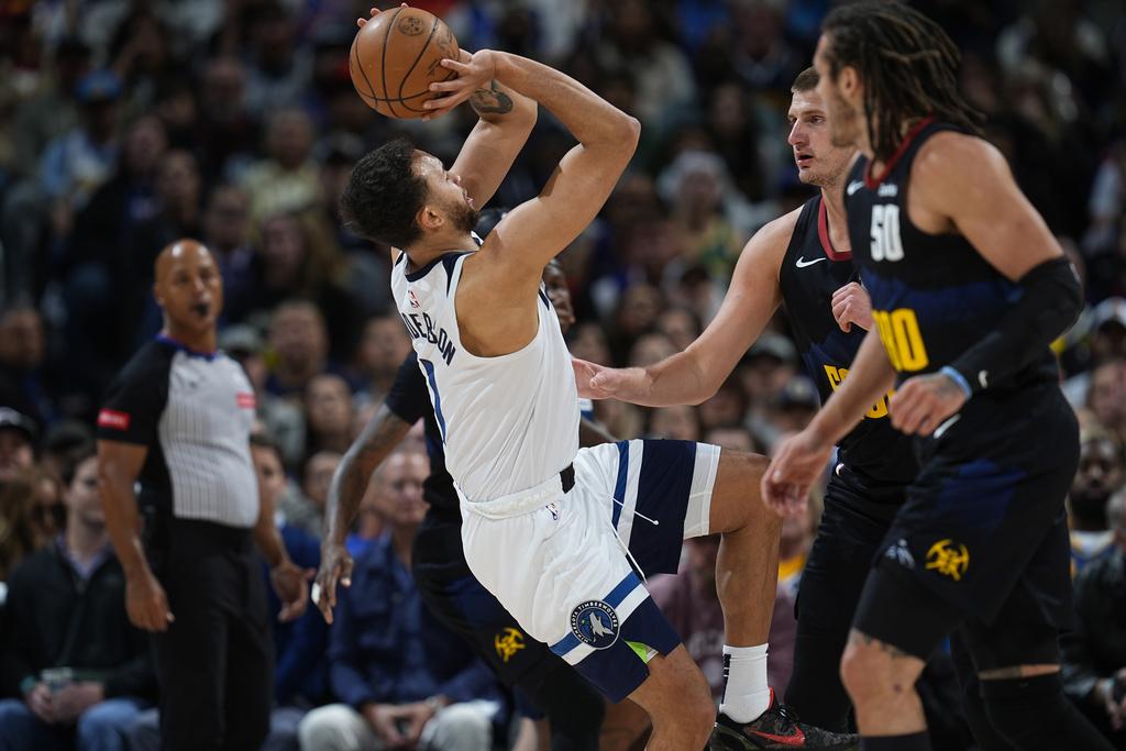 木狼106:80擊敗金塊,場數領先2:0。(美聯社)