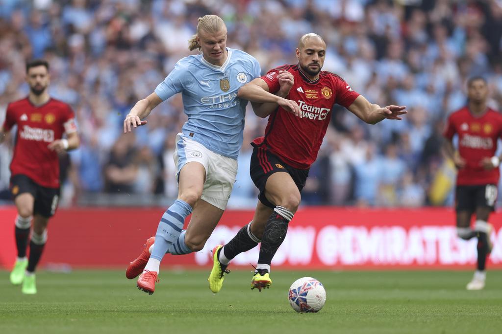 英格蘭足總盃決賽,曼城前鋒夏蘭特上半場機會不多。(美聯社)