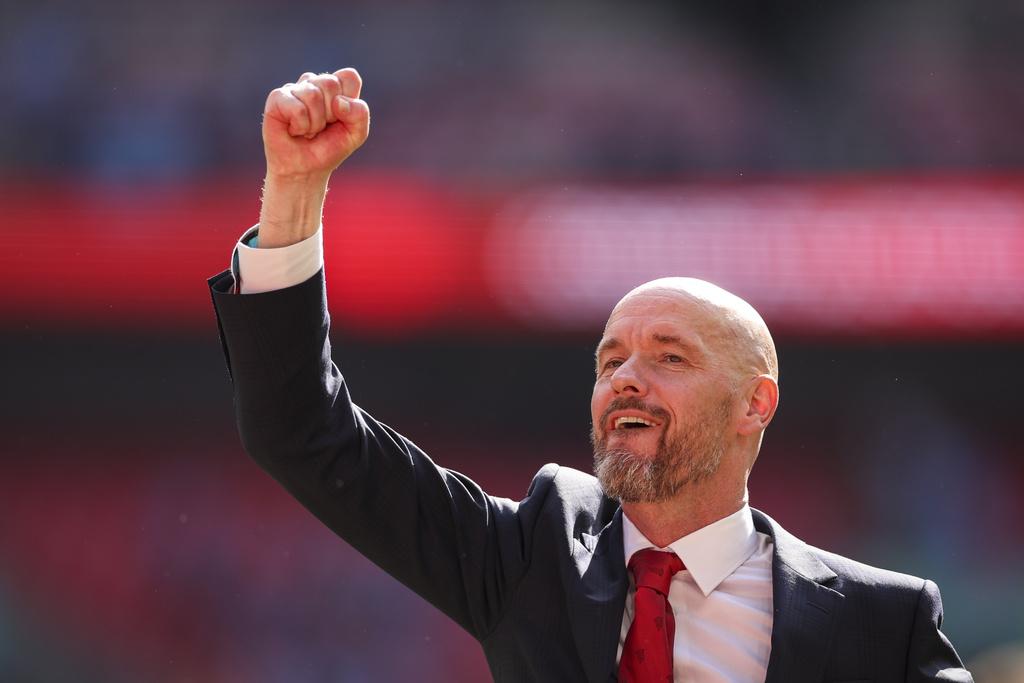 曼聯在英格蘭足總盃決賽以2︰1擊敗曼城,取得來季歐霸參賽資格,主帥滕哈格(Erik ten Hag)會否留隊?(美聯社)