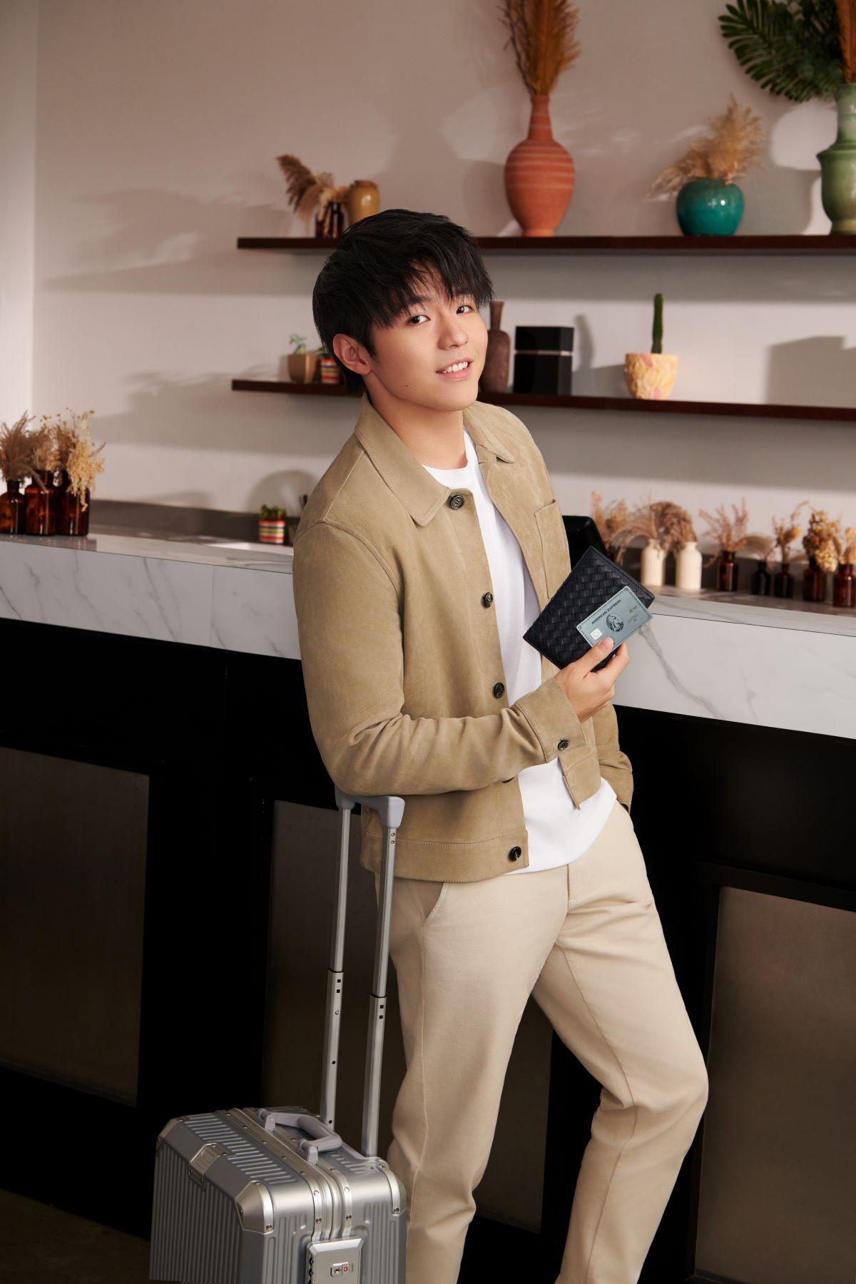 美國運通夥MIRROR陳卓賢拍廣告,申請信用卡迎新送Ian演唱會飛。(美國運通)