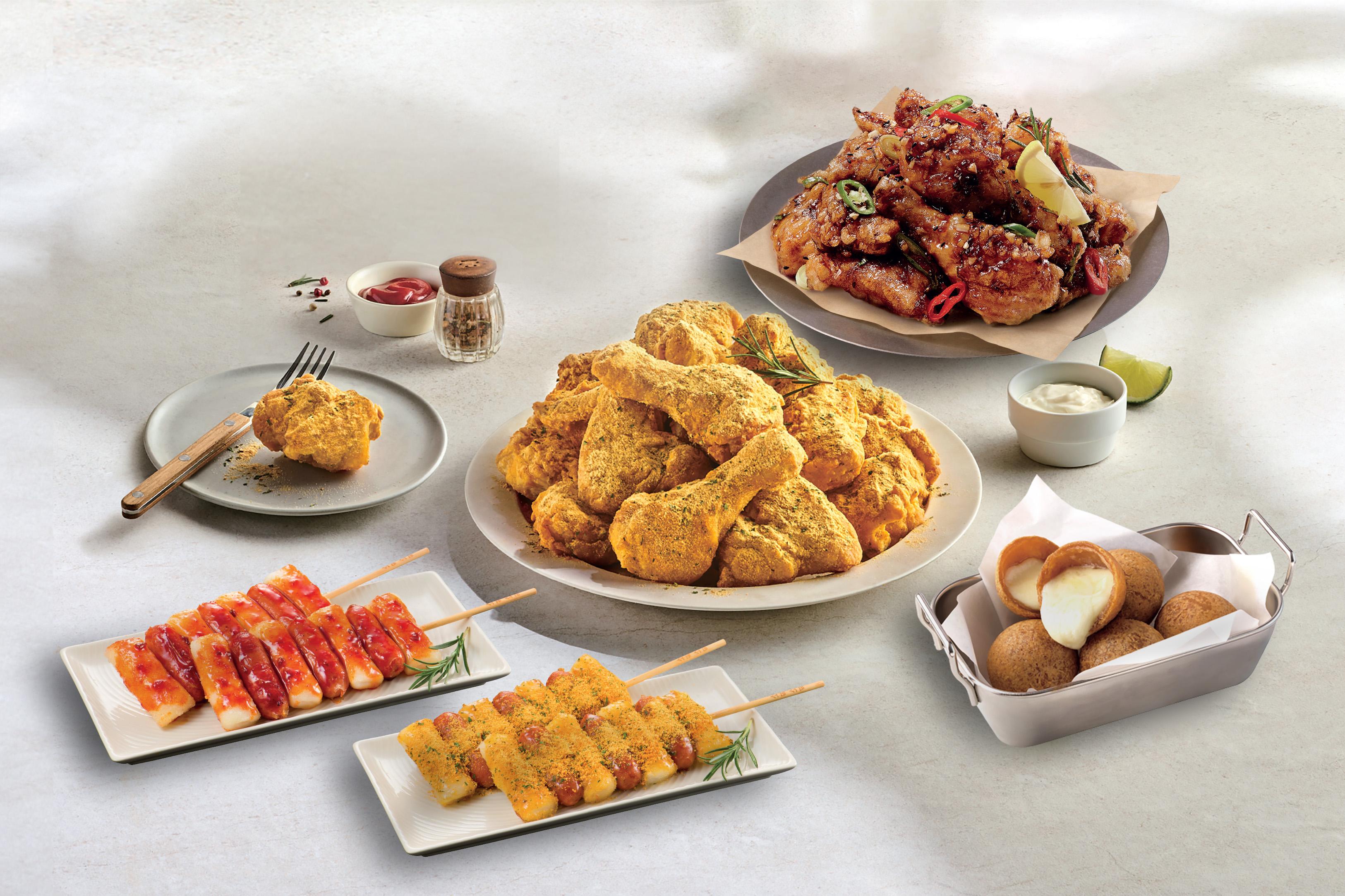 新店提供多款大受歡迎的招牌菜式,包括BBURINKLE芝士炸雞、MATCHO KING東方式炸雞、SOTTEOKS年糕串和CHEESE BALLS芝士球。