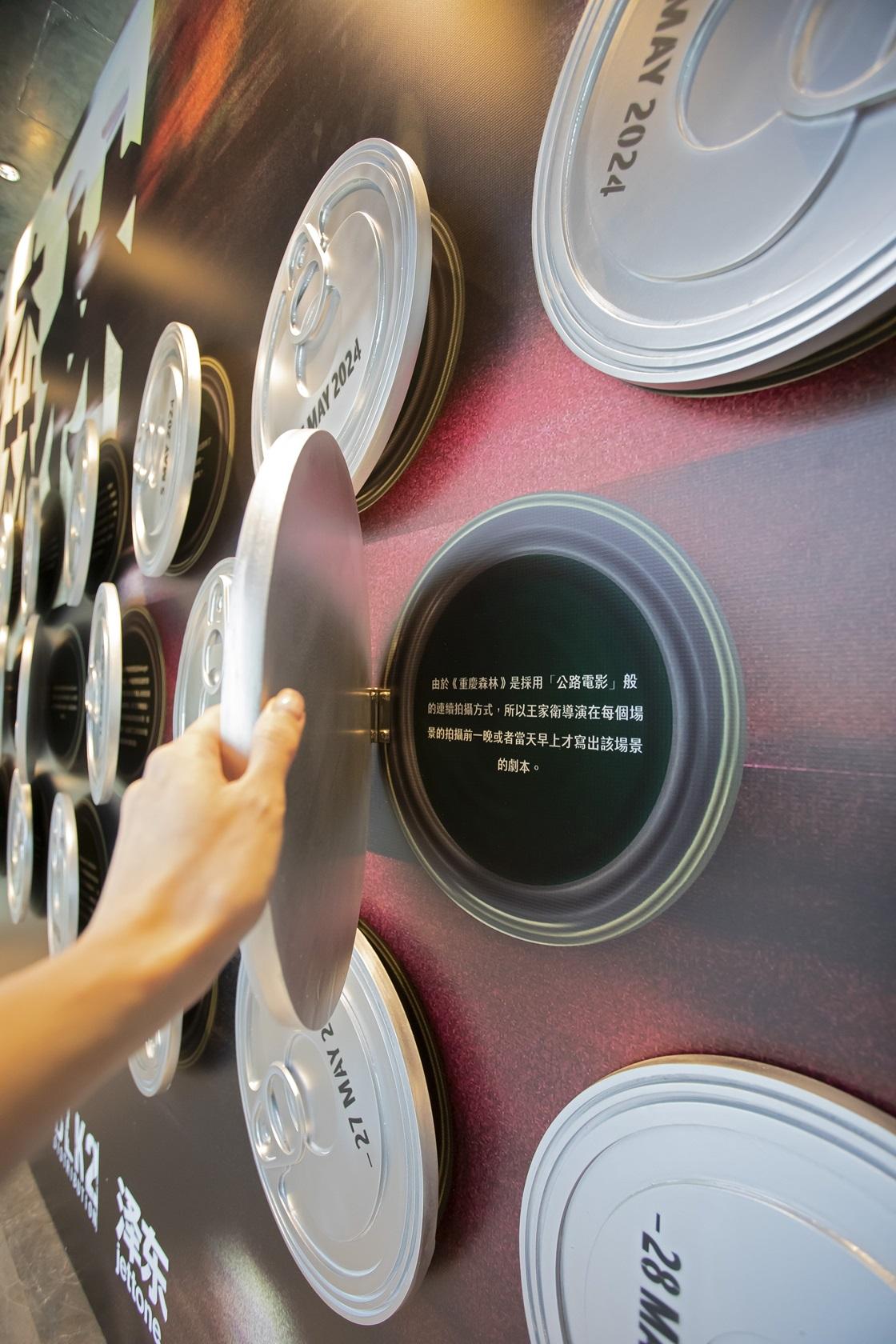 揭開罐頭蓋可發掘30件當年拍攝趣聞。