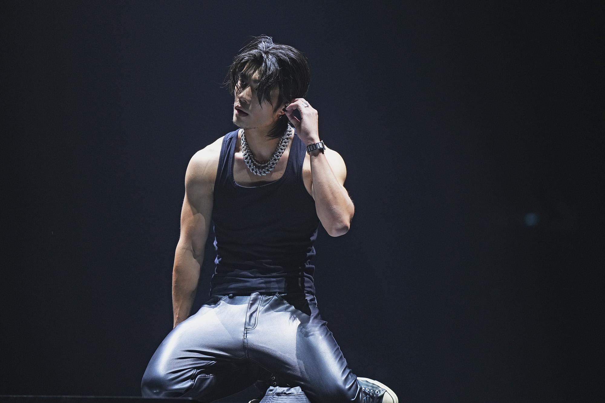 YT又唱又跳熱炒氣氛