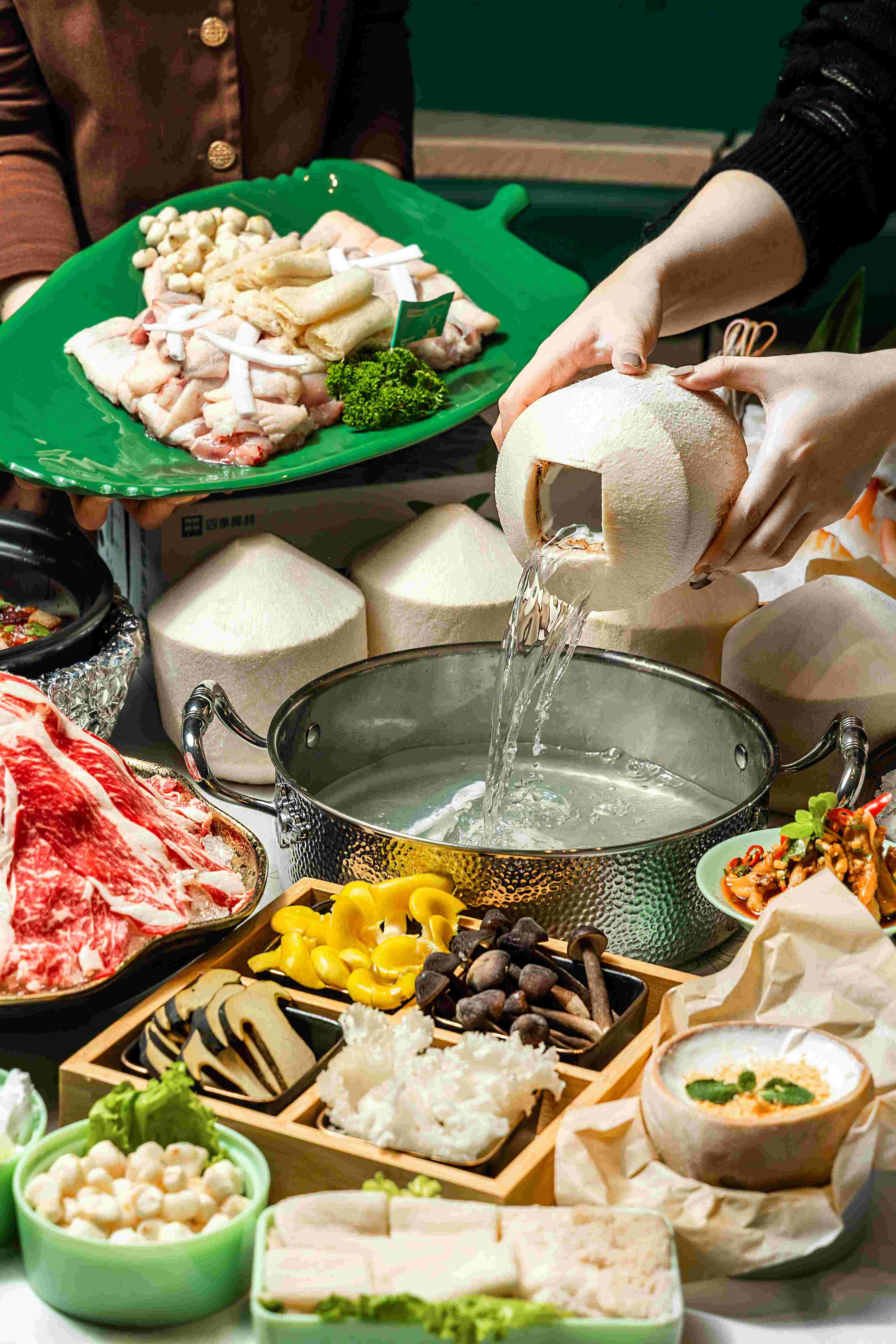 不加1滴水,4個椰子一鍋湯