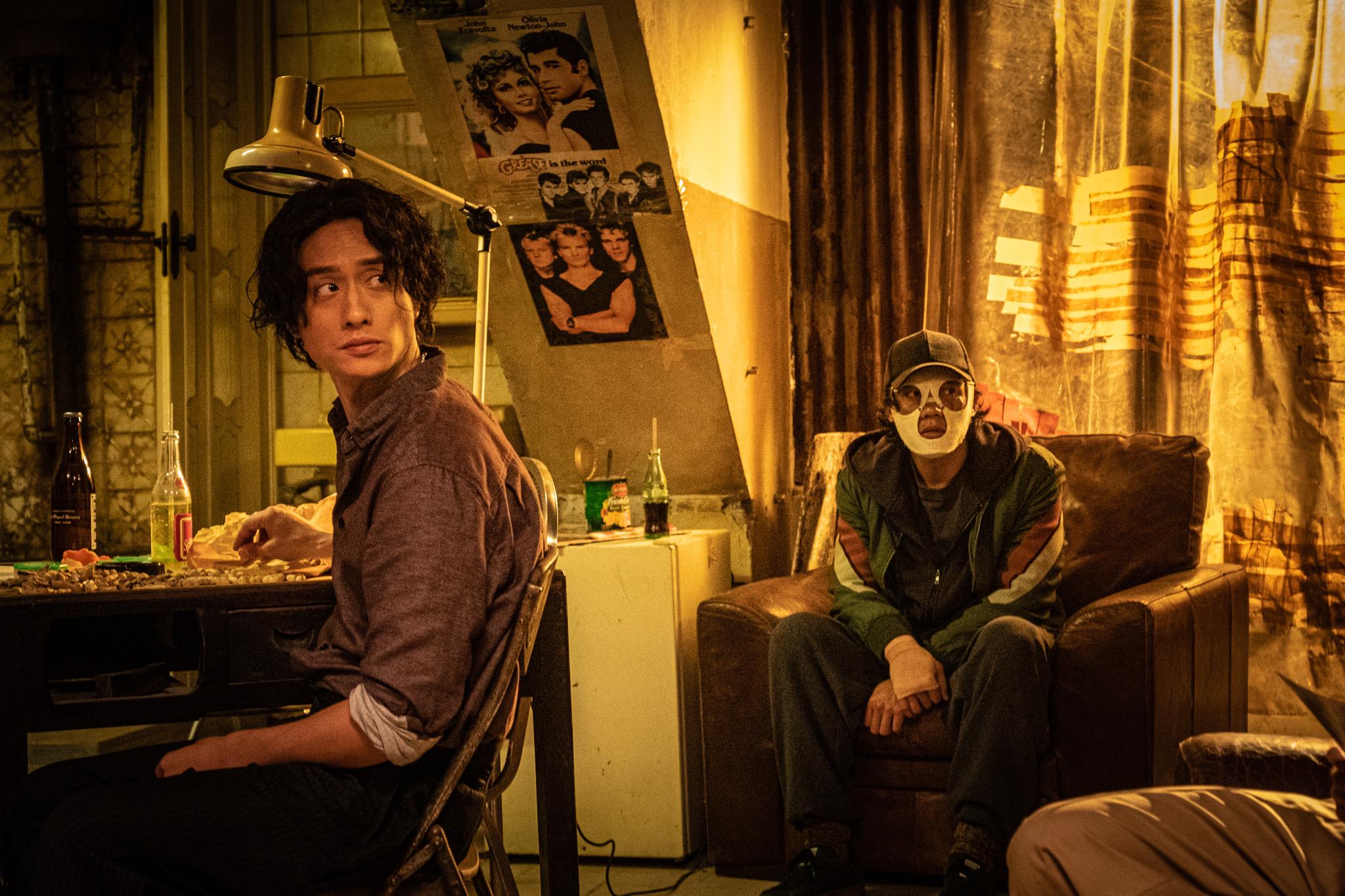 劉俊謙和張文傑在《九龍城寨之圍城》分演信一和四仔。