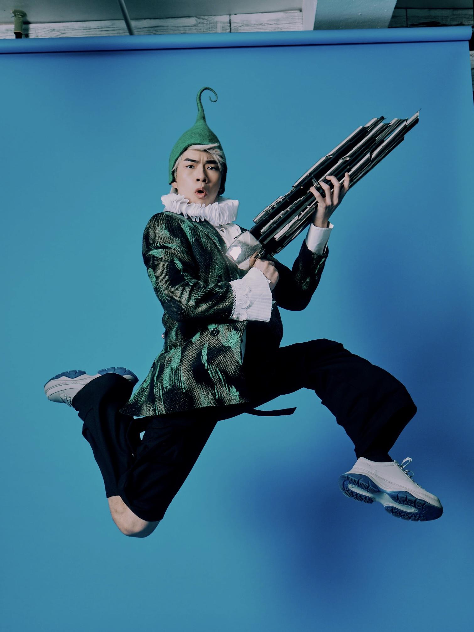 鄧家杰(Kakit)在《Di-Dar音樂劇場》演學生。