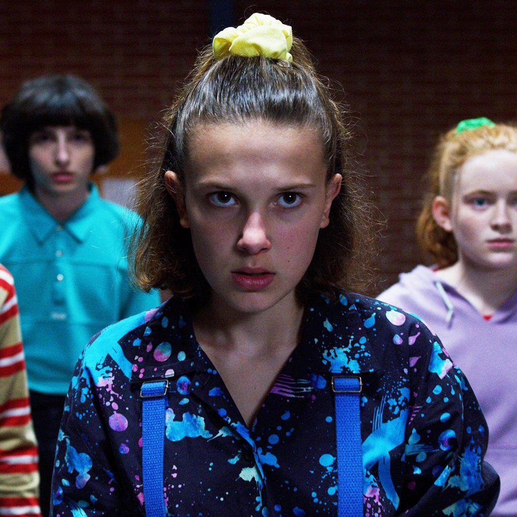 《怪奇物語》主角米莉芭比布朗才20歲便急住嫁人。