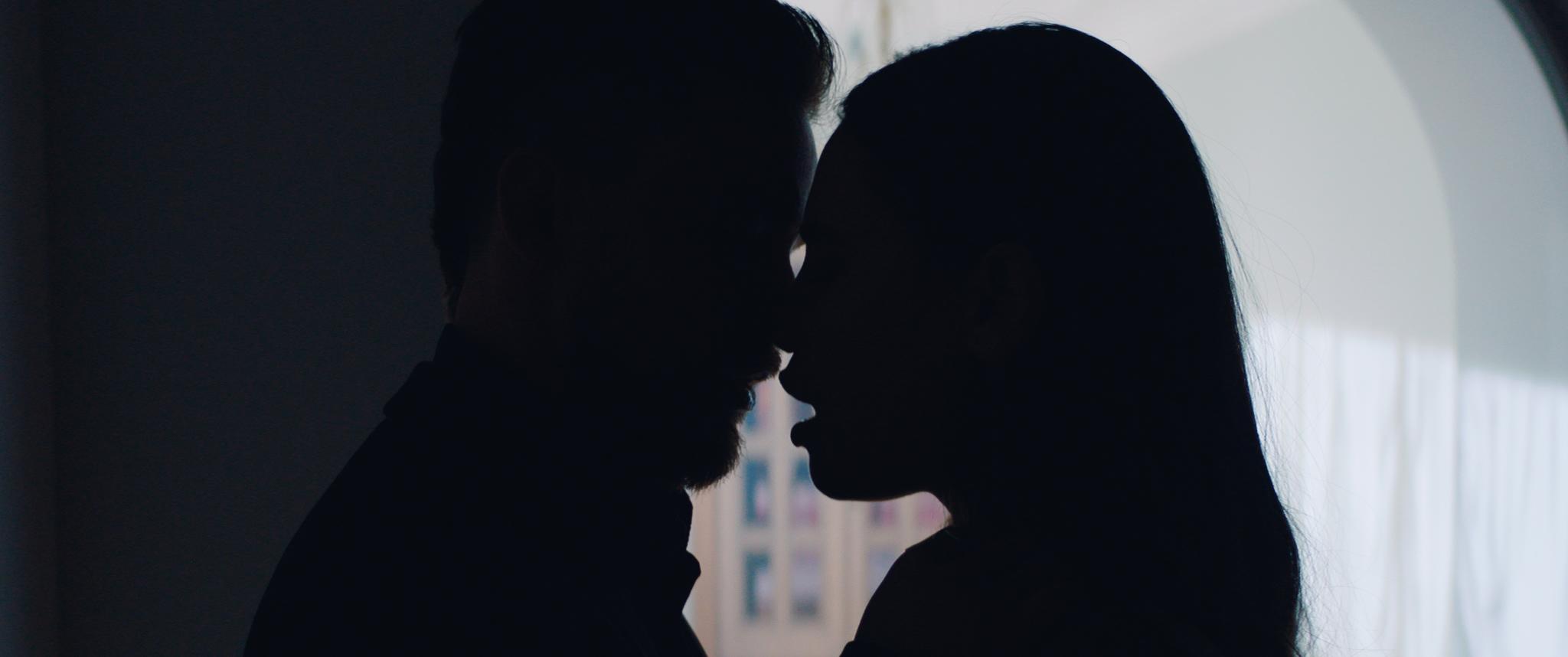 《調教你女友》被封為俄羅斯版《格雷的五十道色戒》。