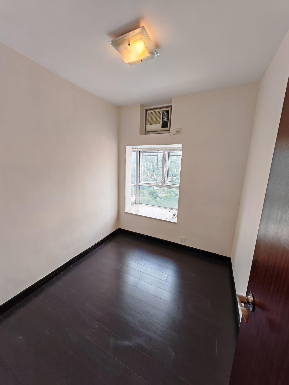 單位為套三房設計,睡房亦享有開揚山景。(代理提供)