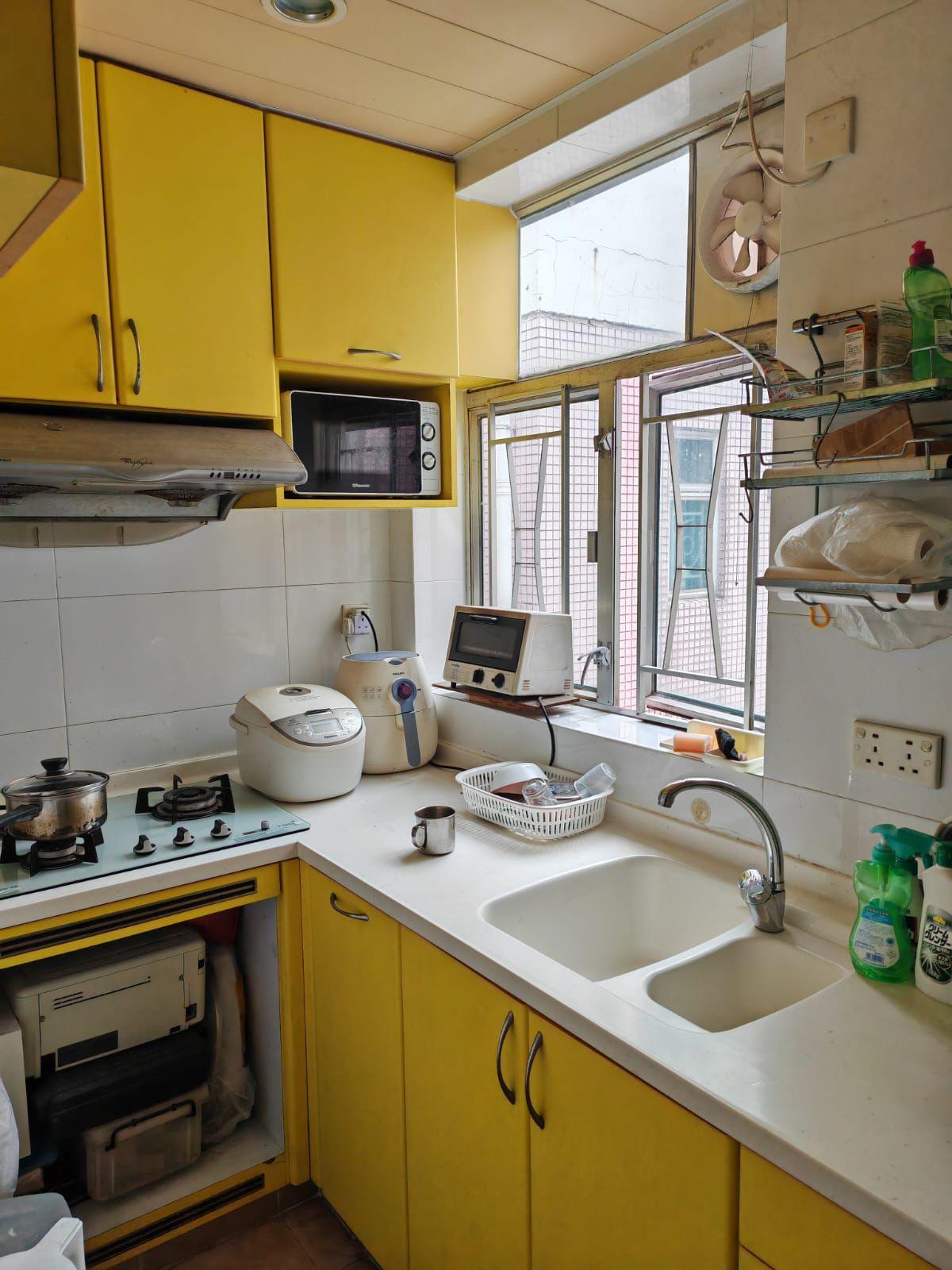 廚房光線充足。(代理提供)