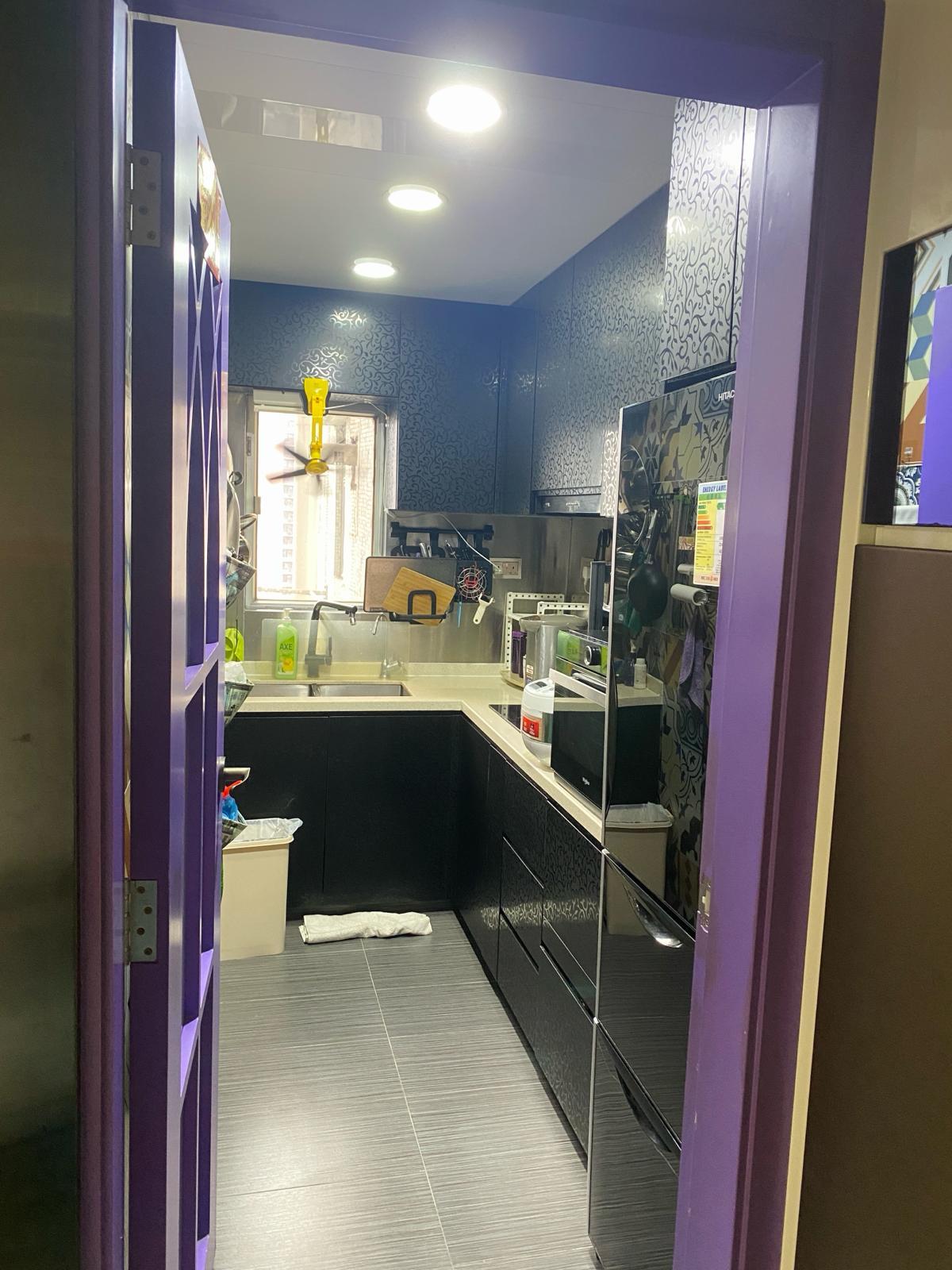 廚房配套新淨整潔。(代理提供)