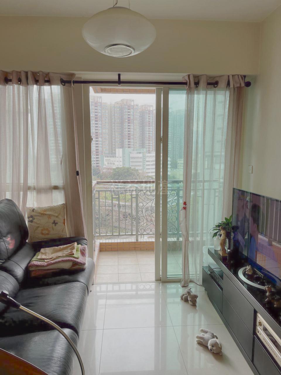 屯門倚嶺南庭低層兩房戶,附設大露台,兼望開揚園景及市景,吸引同區租客入市承接。(代理提供)