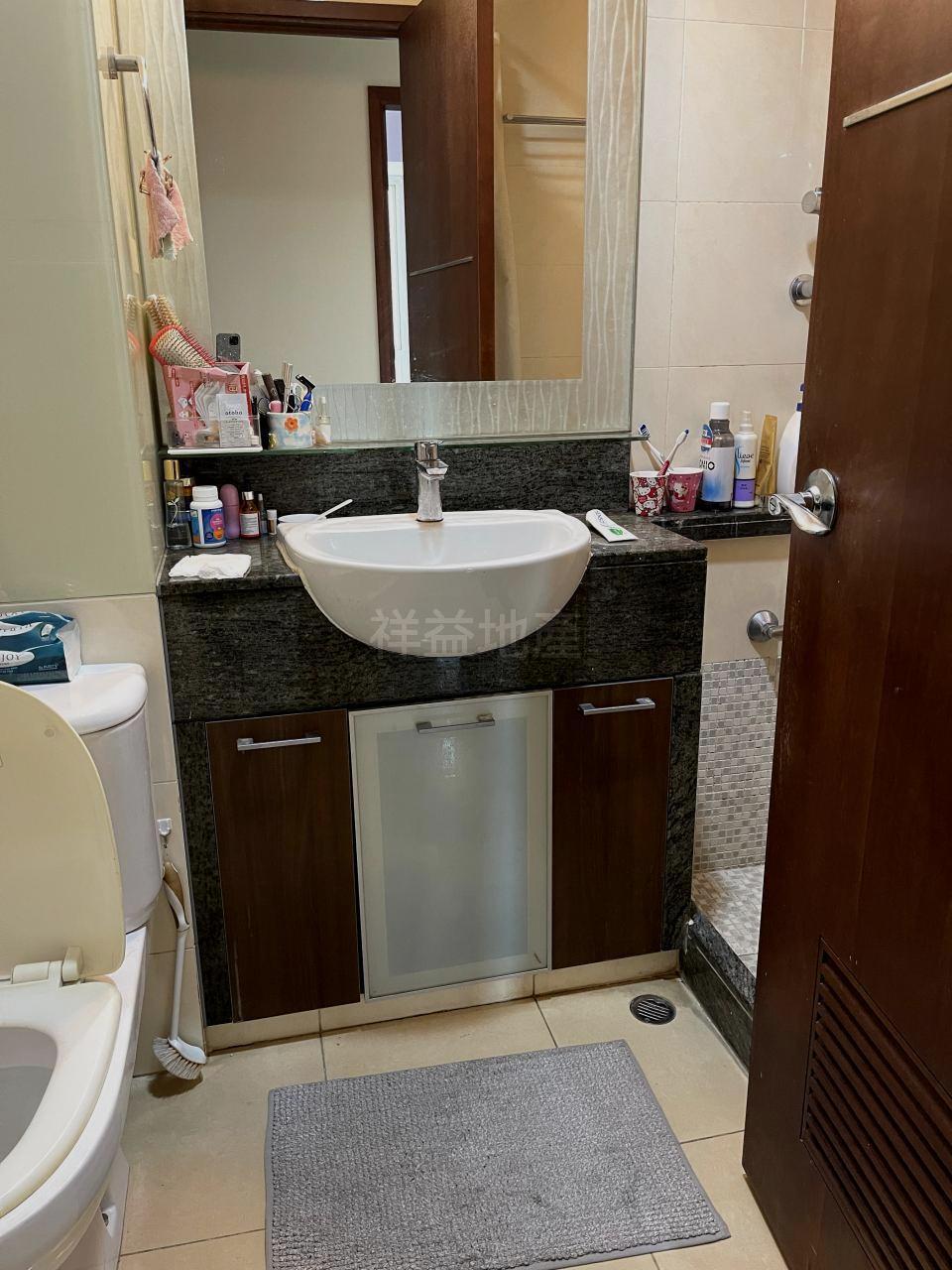 浴室空間闊落,十分實用。(代理提供)