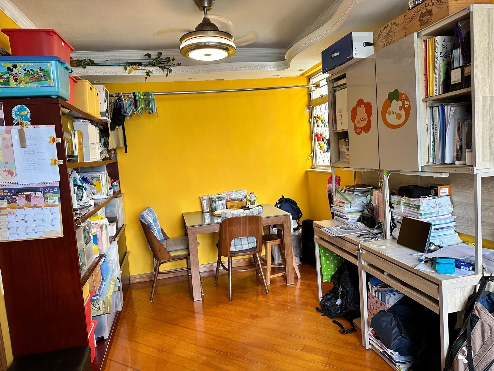 大廳屬長方形設計,間隔四正實用。(代理提供)