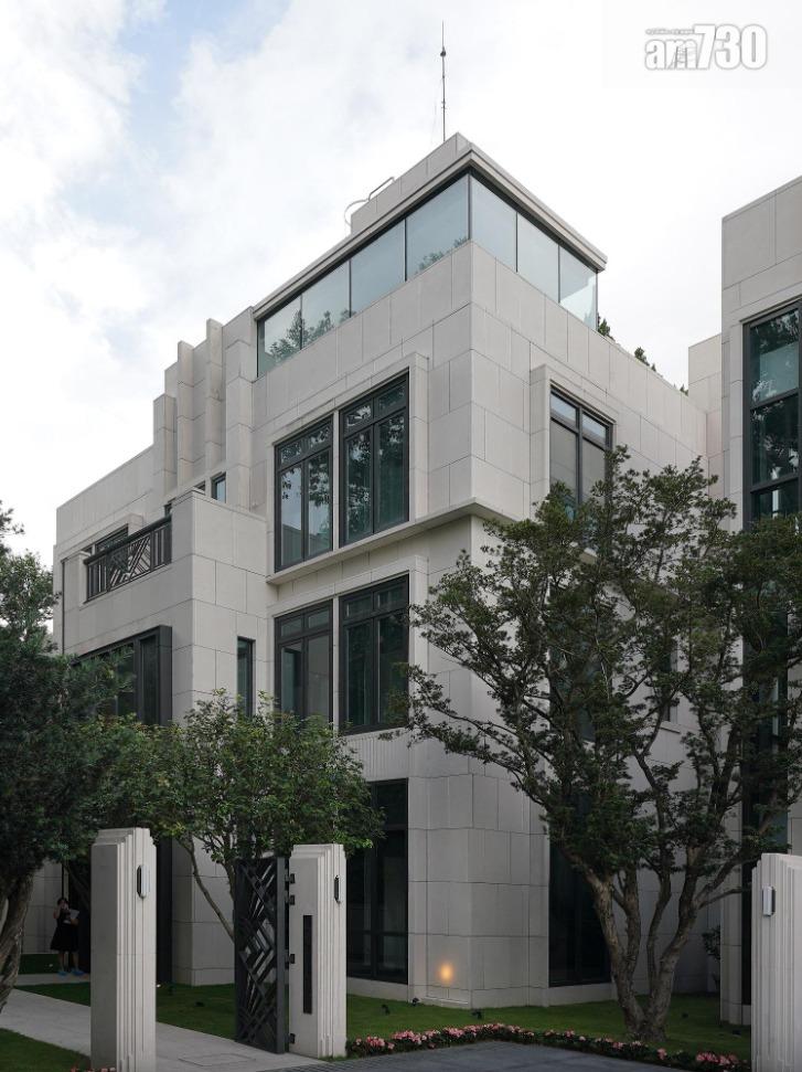 洋房外牆採用奶白色的石材建造。(資料圖片)