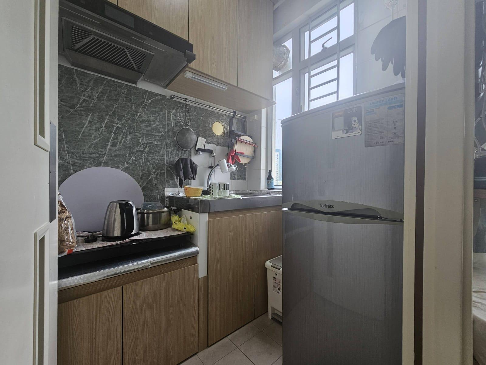 廚房配套新淨齊全。(代理提供)