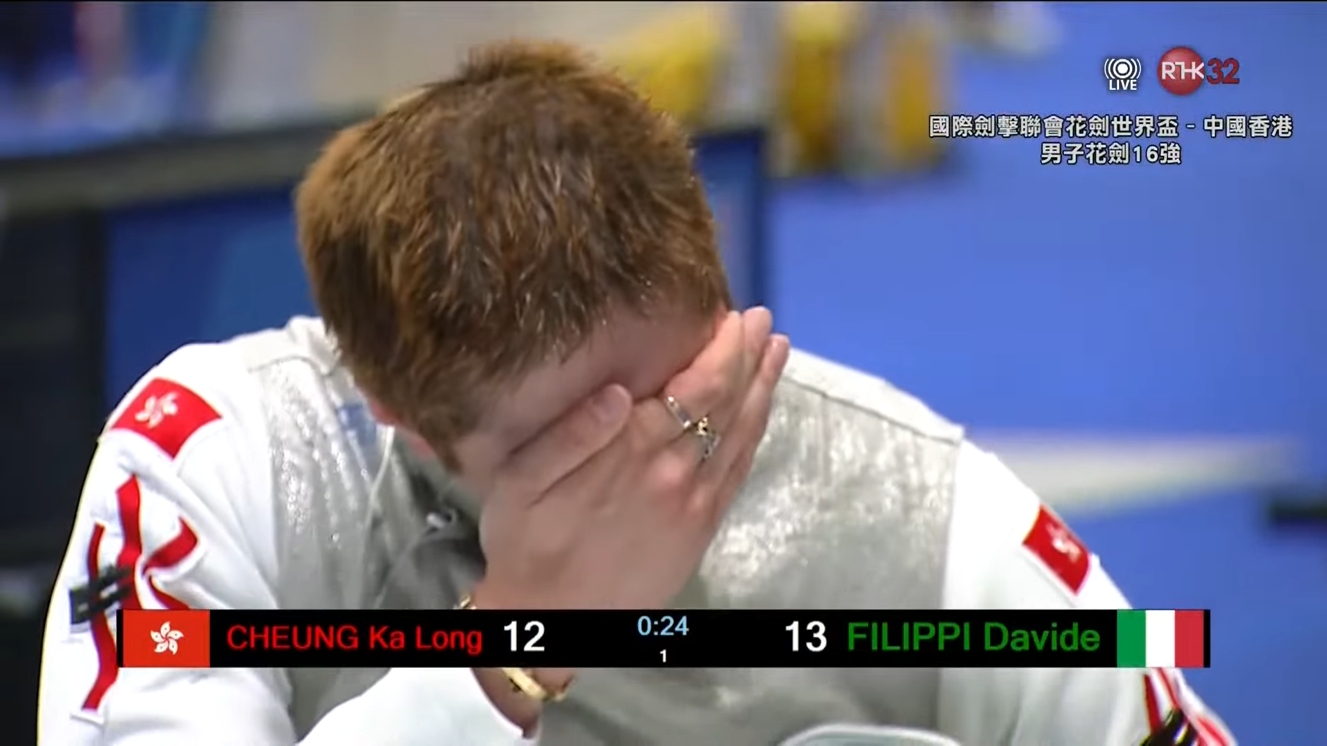 張家朗失晉升資格,一度跪地痛哭。