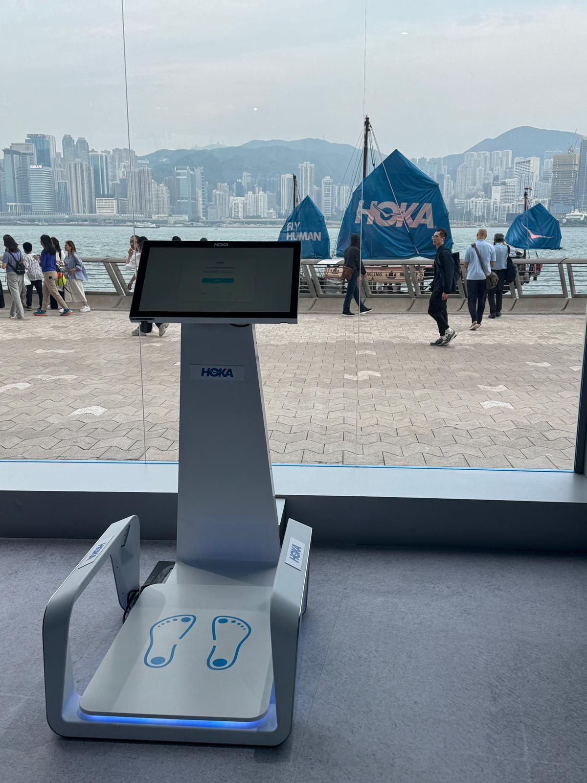 FLYLAB專業測足機為跑手提供專業足型分析