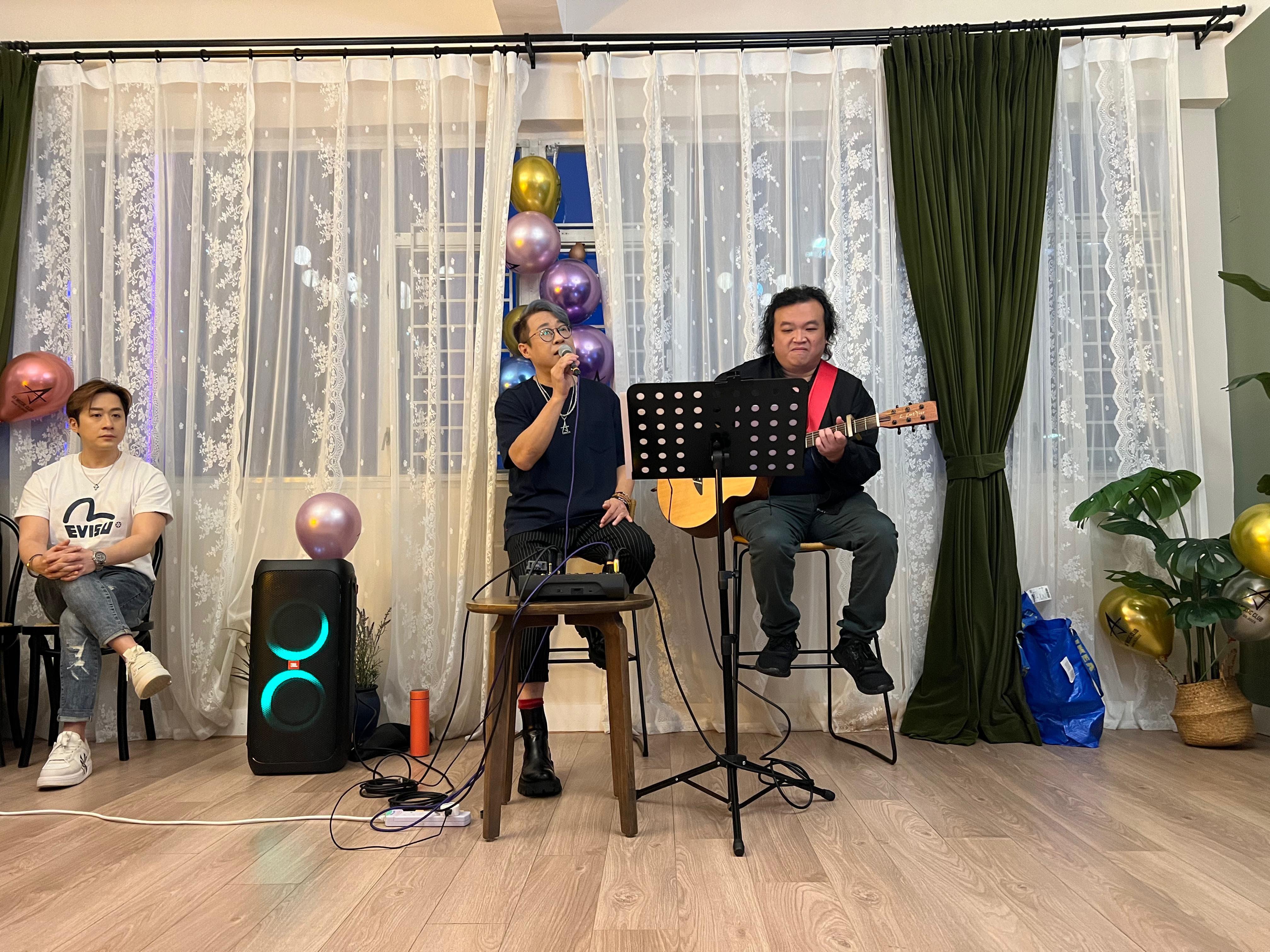 丁文俊正為六月演唱會秘密練兵,讓觀眾耳目一新。