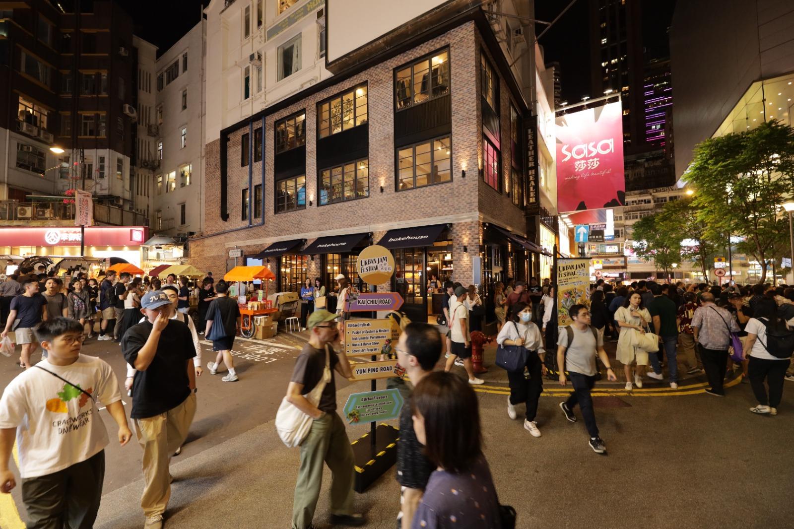 恩平道佈滿超過多間期間限定美食小店