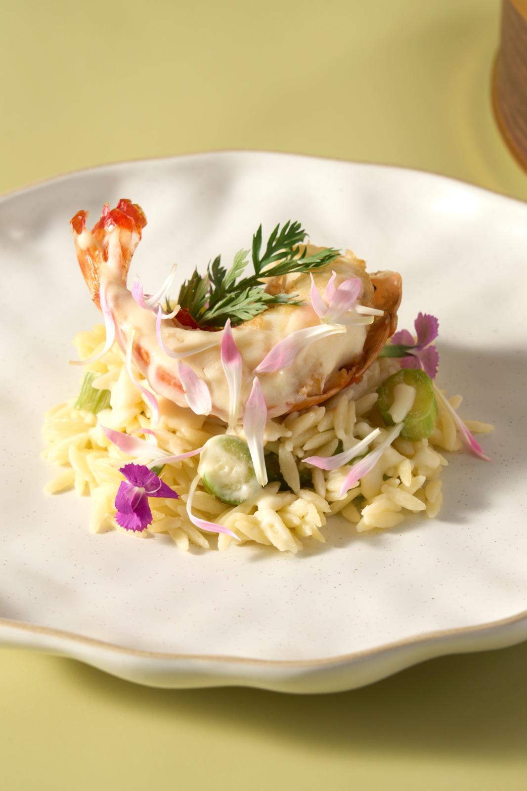 牛油波士頓龍蝦尾配 忌廉米粒意粉