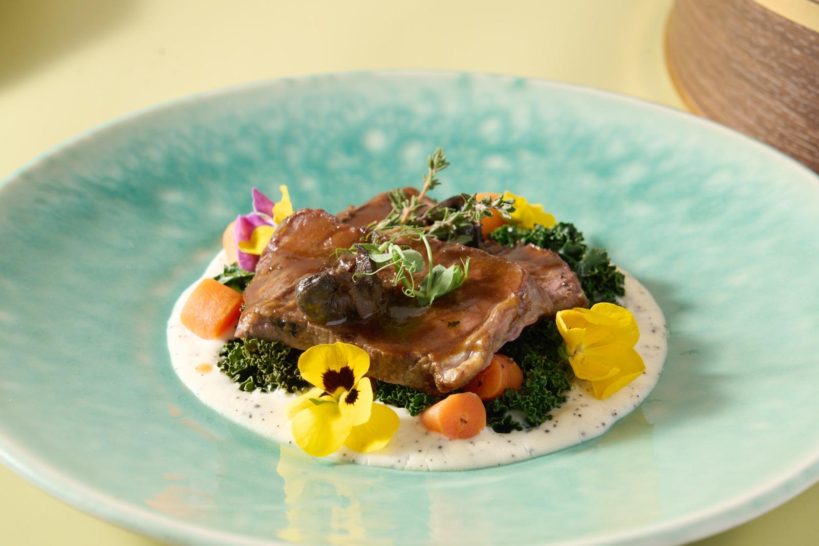 烤草飼牛扒伴 田螺配松黑露薯茸