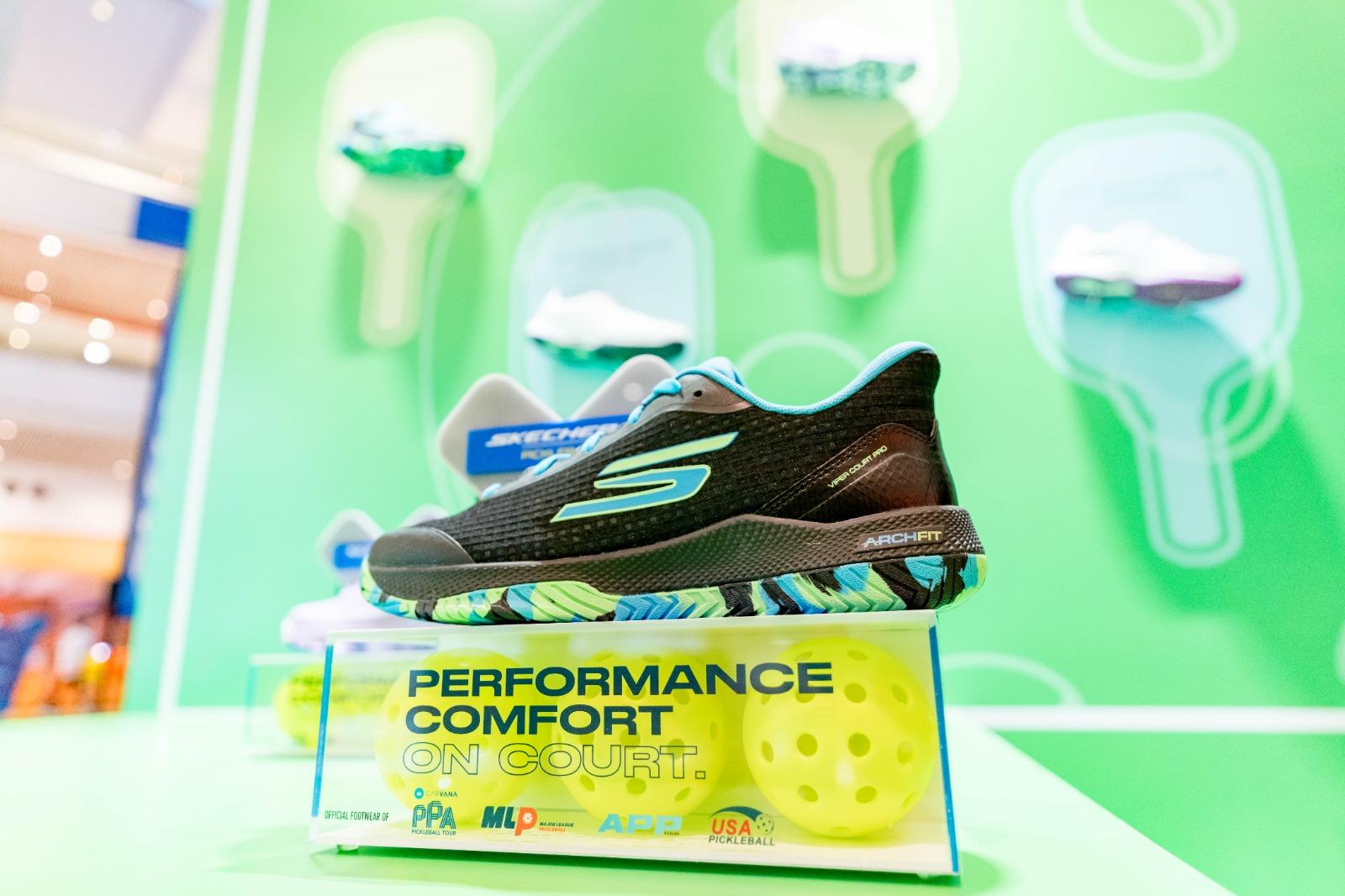 SKECHERS於今日至5月26日及6月1至2日,一連兩個周末假荃灣D·PARK設置「SKECHERS匹克球體驗區」